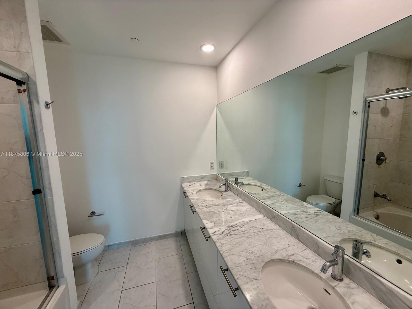 951 Brickell Ave #1010, Miami FL 33131