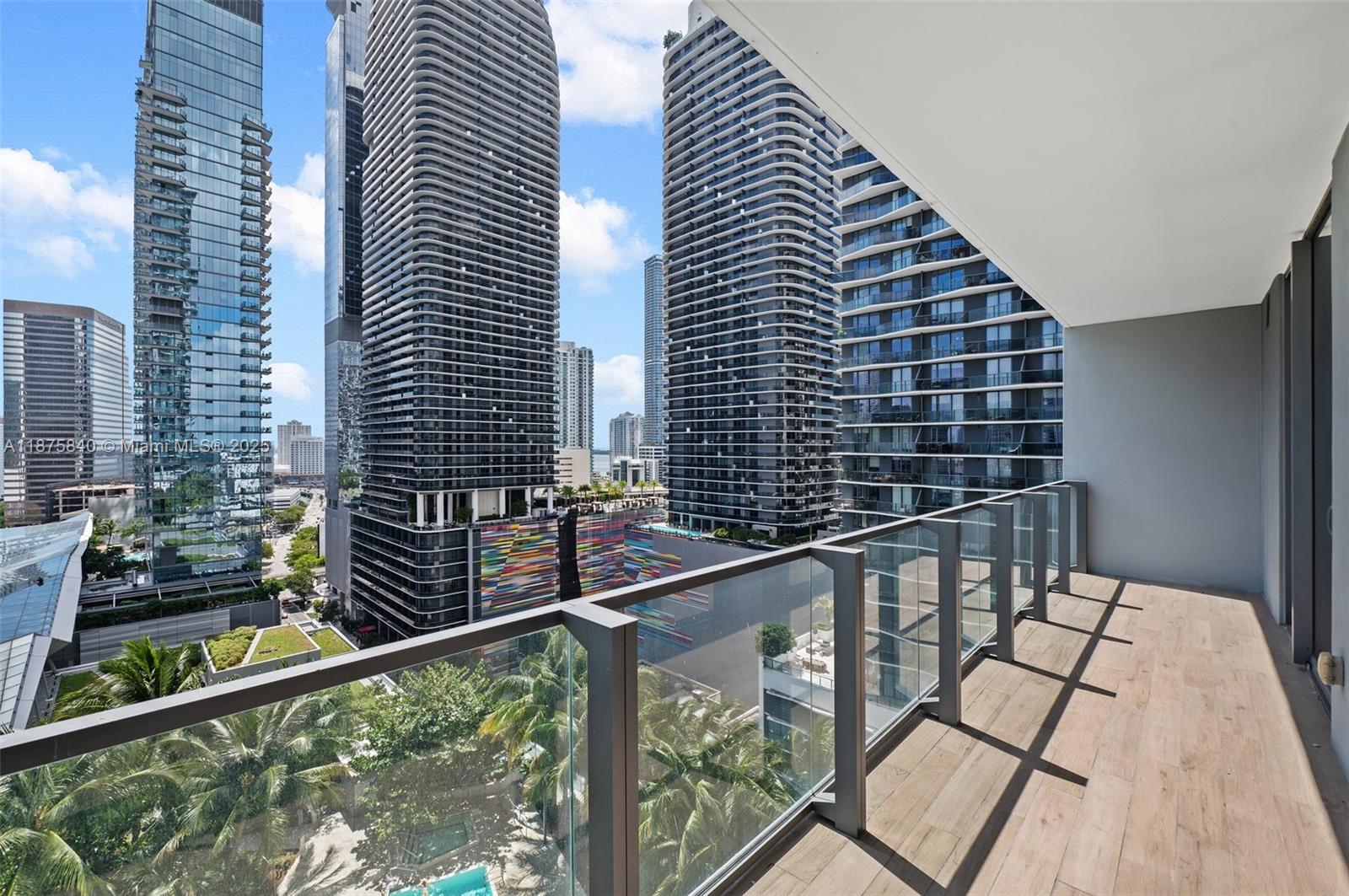 88 SW 7th St #1403, Miami FL 33130