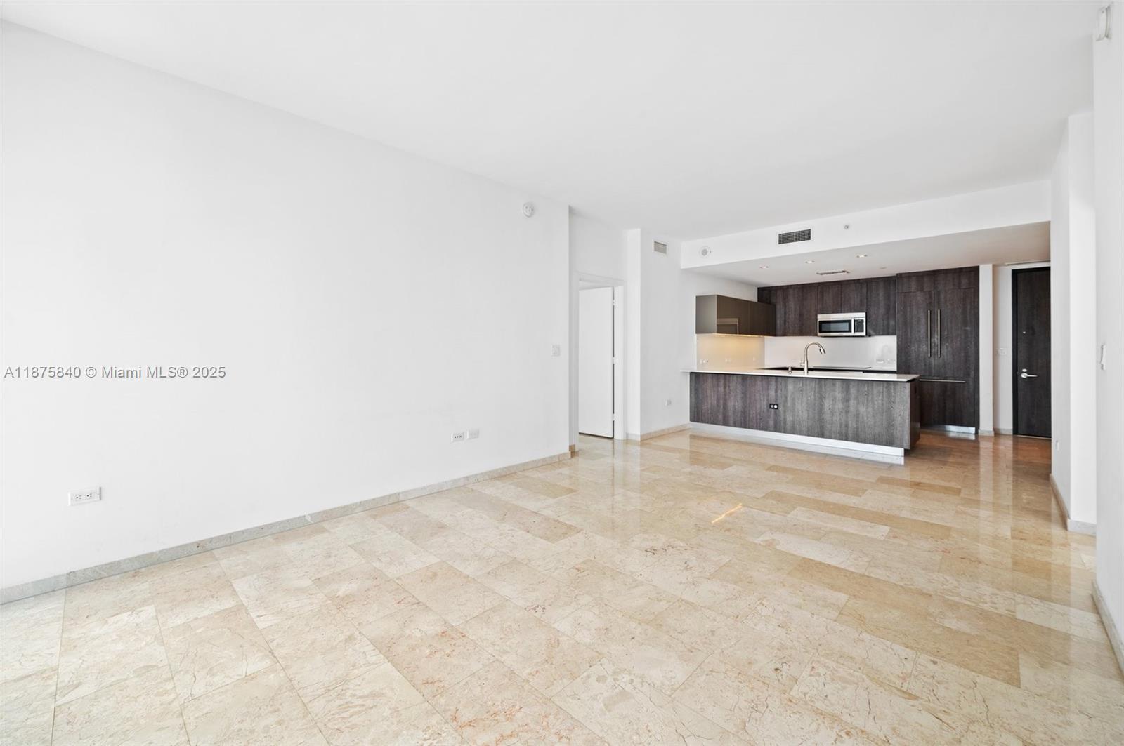 88 SW 7th St #1403, Miami FL 33130