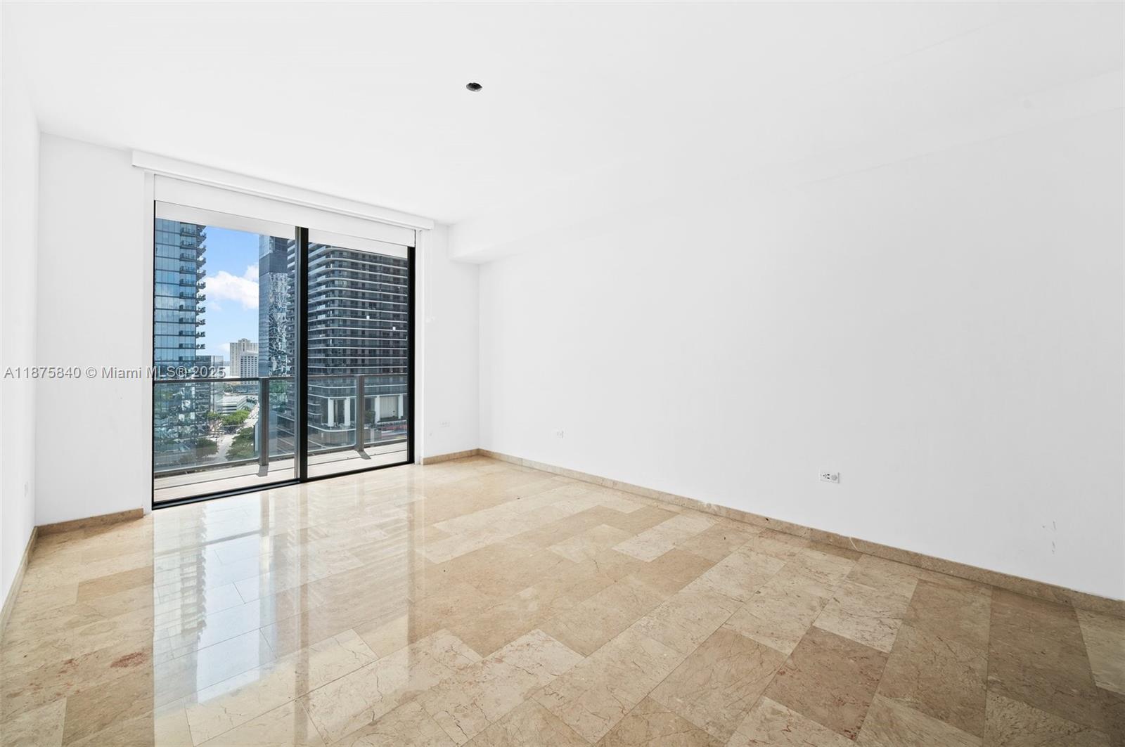 88 SW 7th St #1403, Miami FL 33130