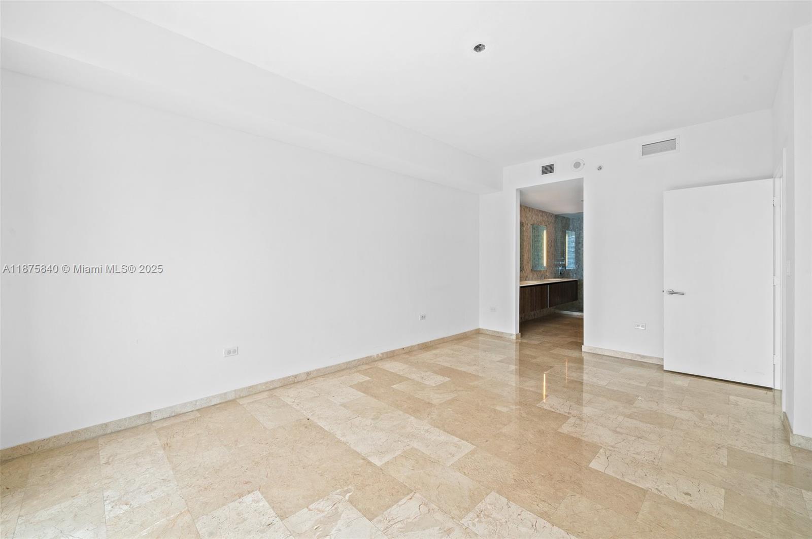 88 SW 7th St #1403, Miami FL 33130