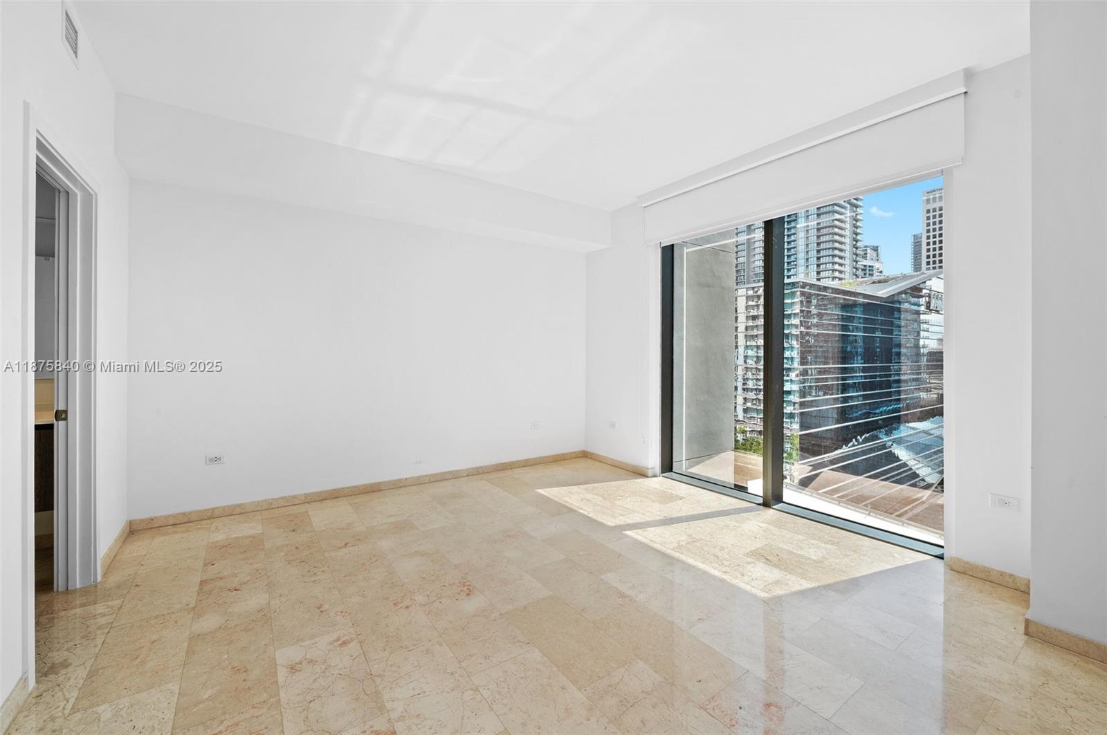 88 SW 7th St #1403, Miami FL 33130