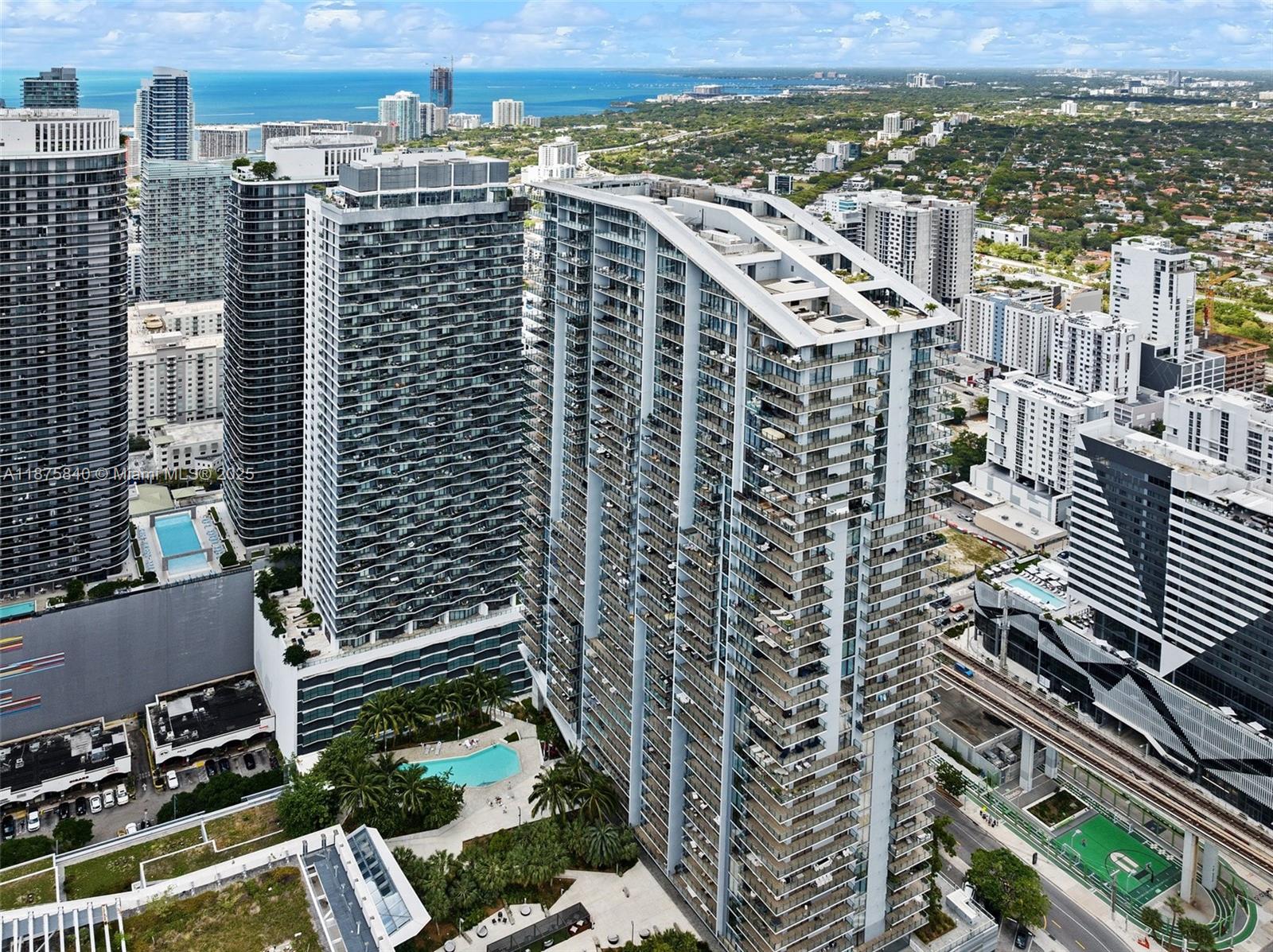 88 SW 7th St #1403, Miami FL 33130