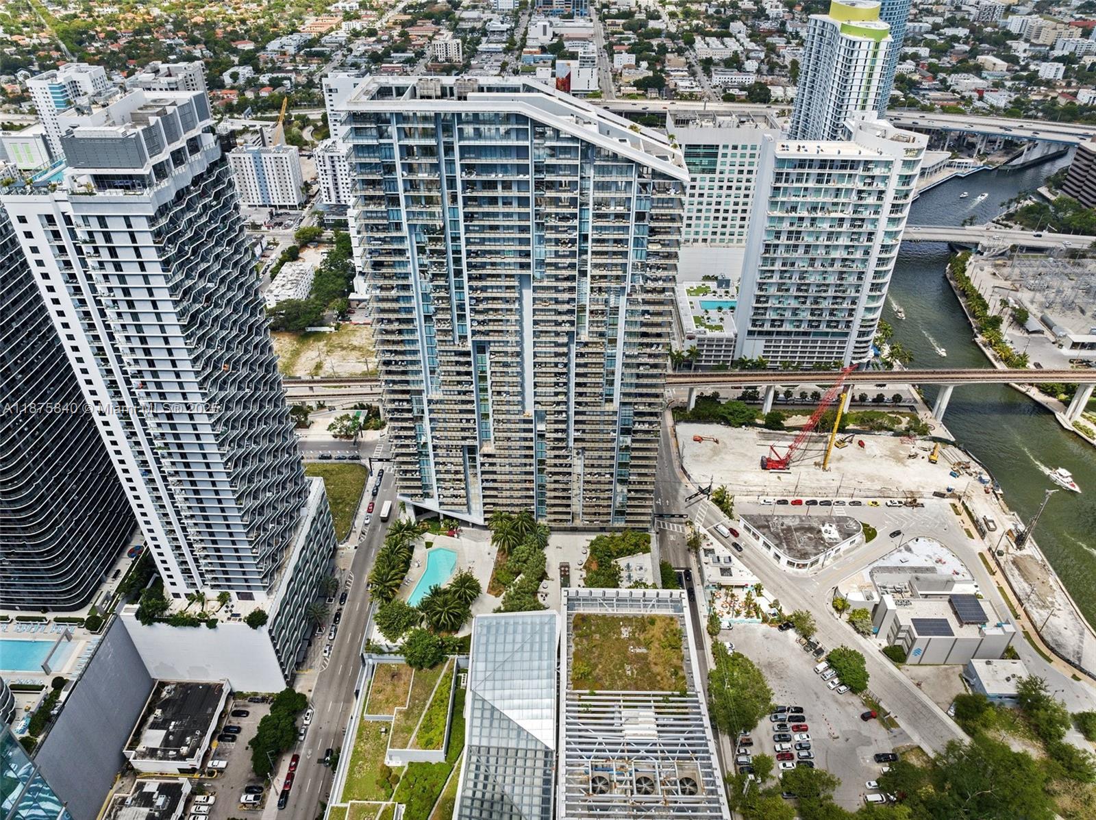 88 SW 7th St #1403, Miami FL 33130