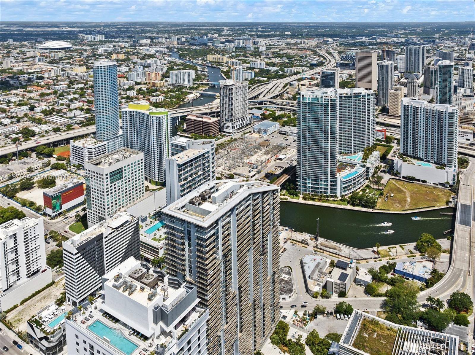 88 SW 7th St #1403, Miami FL 33130