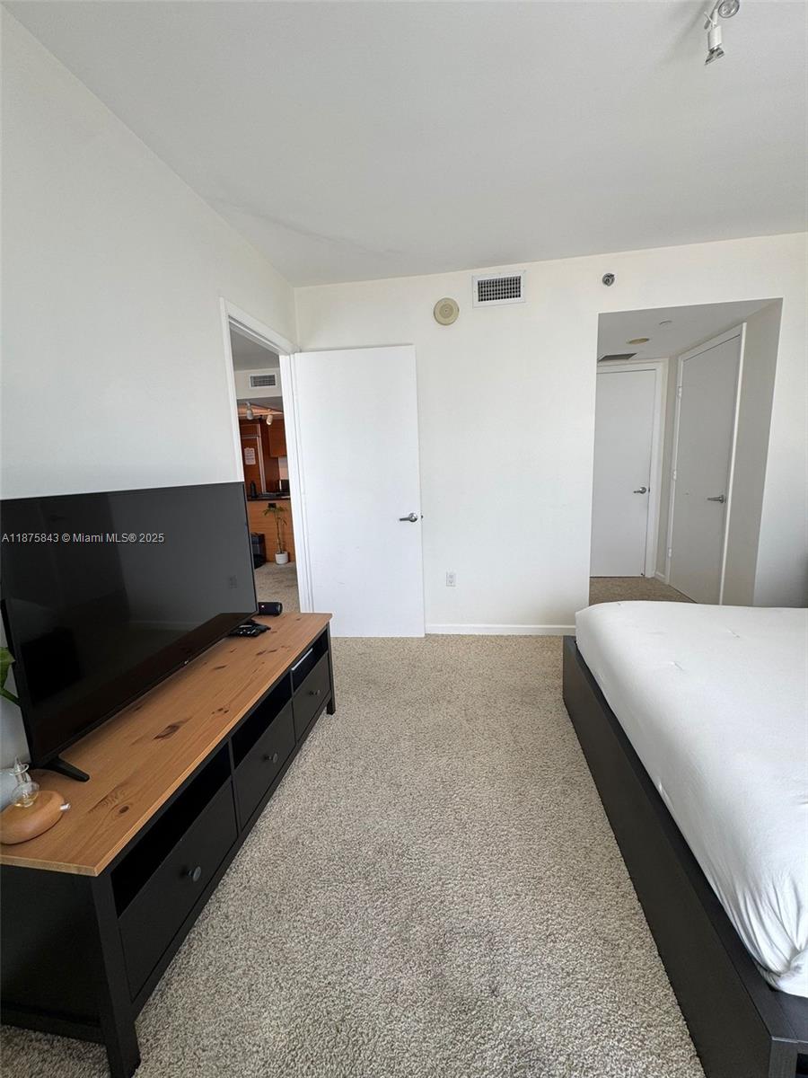 50 Biscayne Blvd #3205, Miami FL 33132