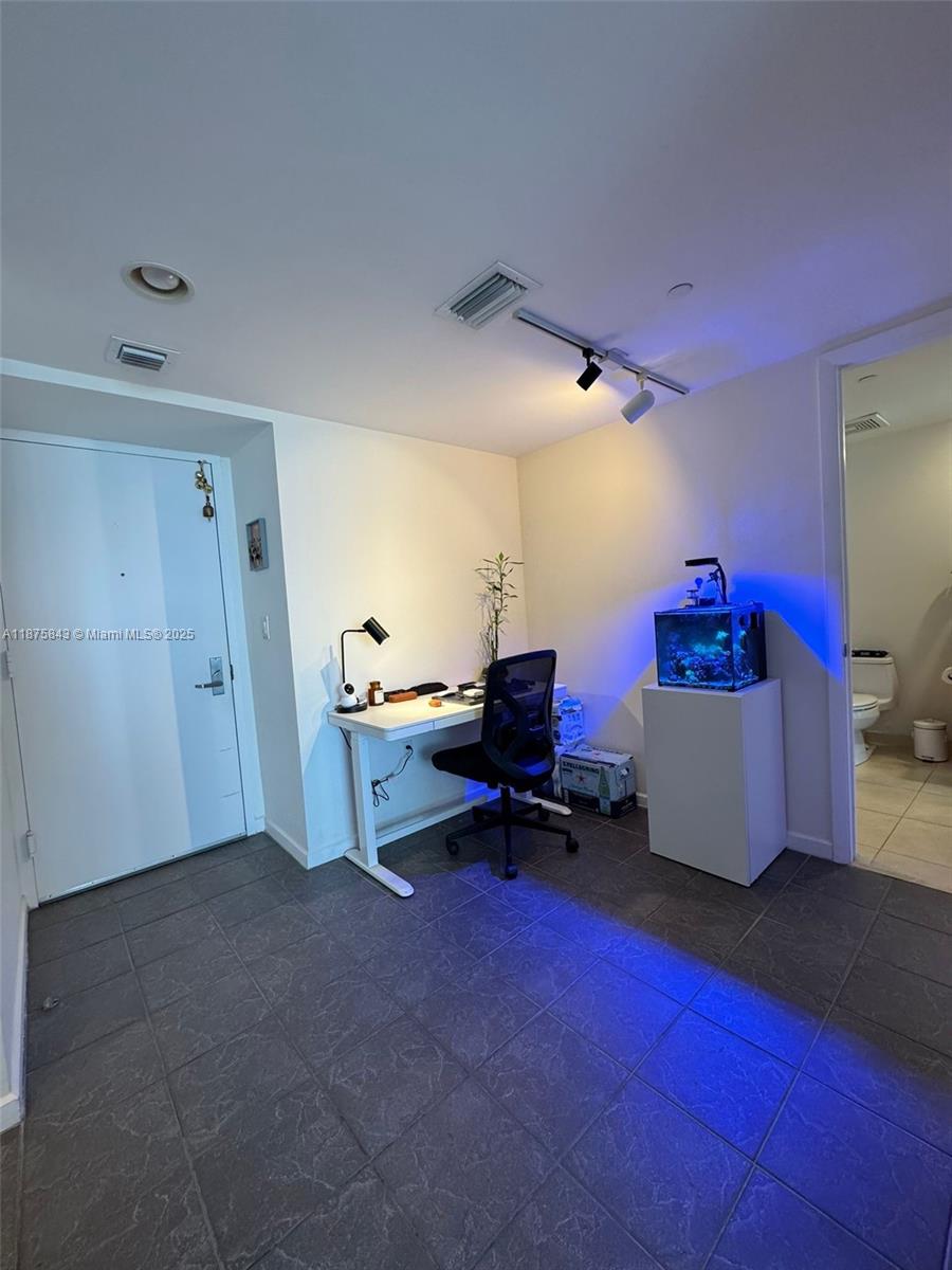 50 Biscayne Blvd #3205, Miami FL 33132