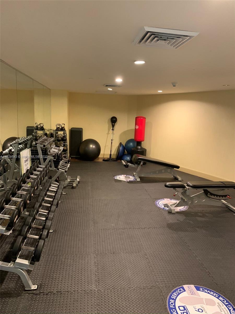 50 Biscayne Blvd #3205, Miami FL 33132