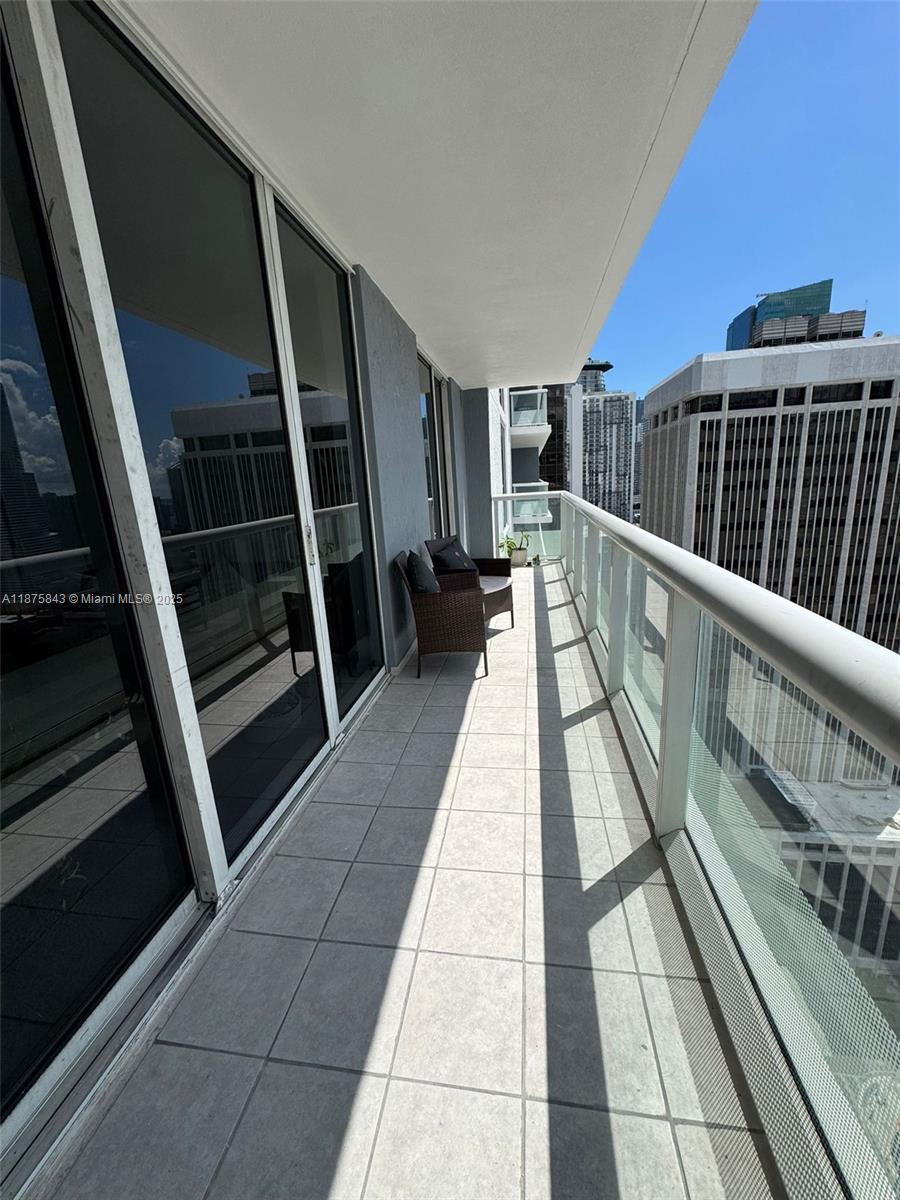 50 Biscayne Blvd #3205, Miami FL 33132