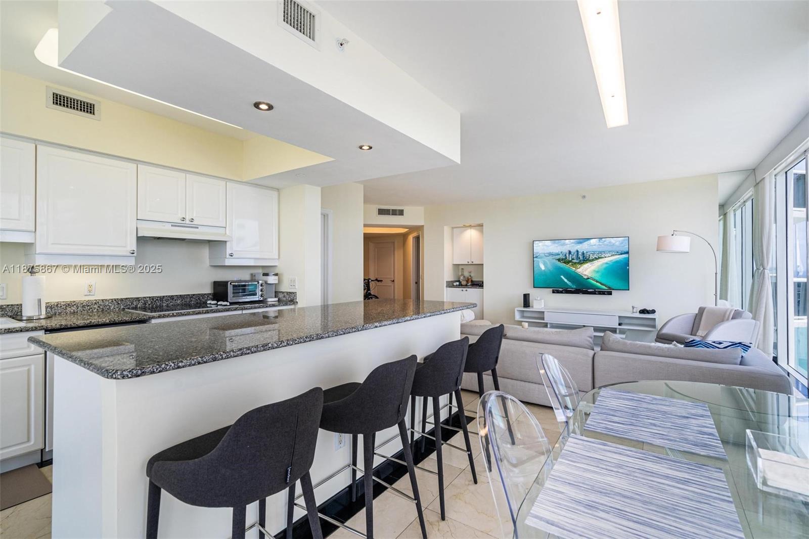 4779 Collins Ave #2305, Miami Beach FL 33140