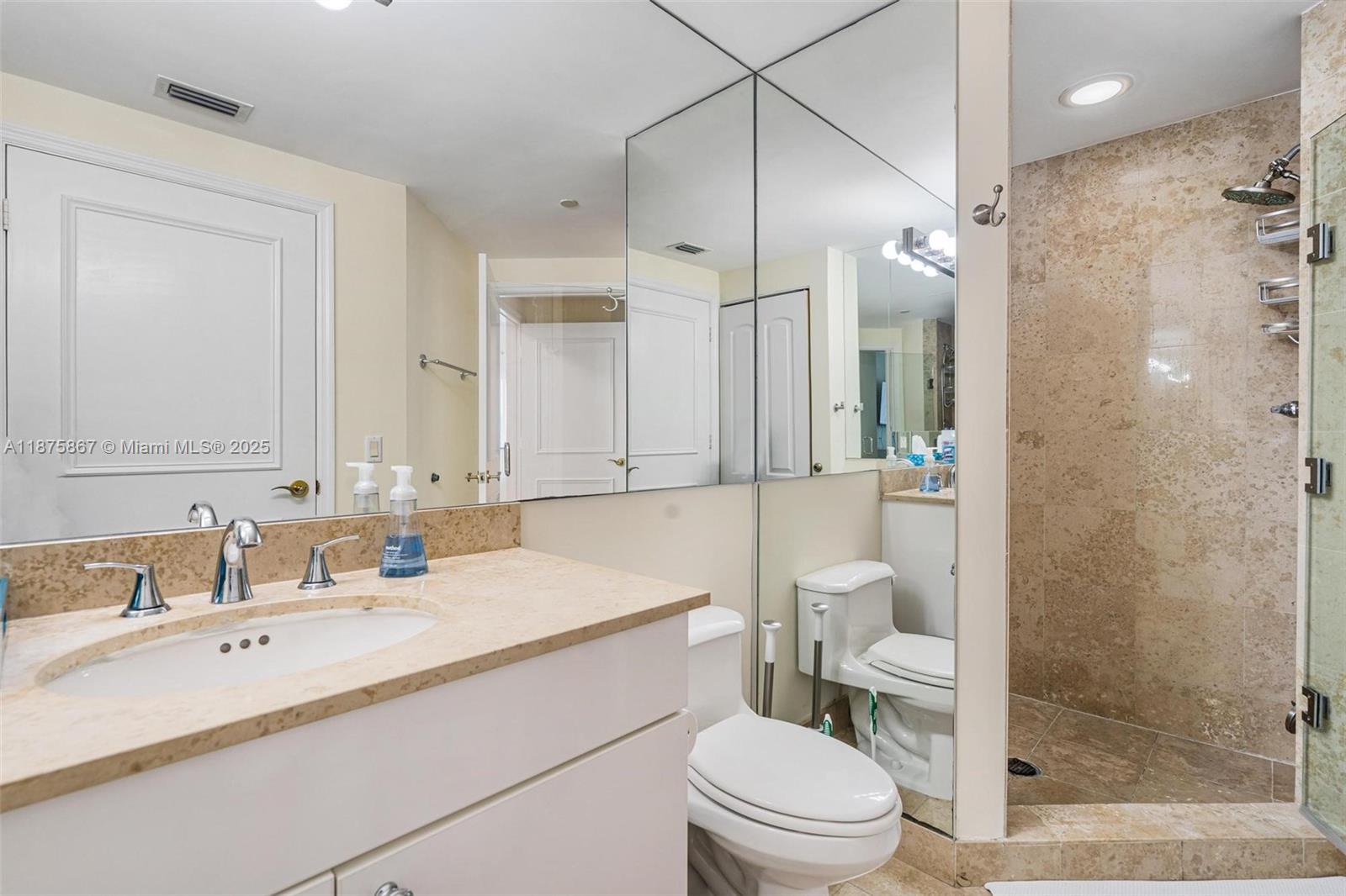 4779 Collins Ave #2305, Miami Beach FL 33140