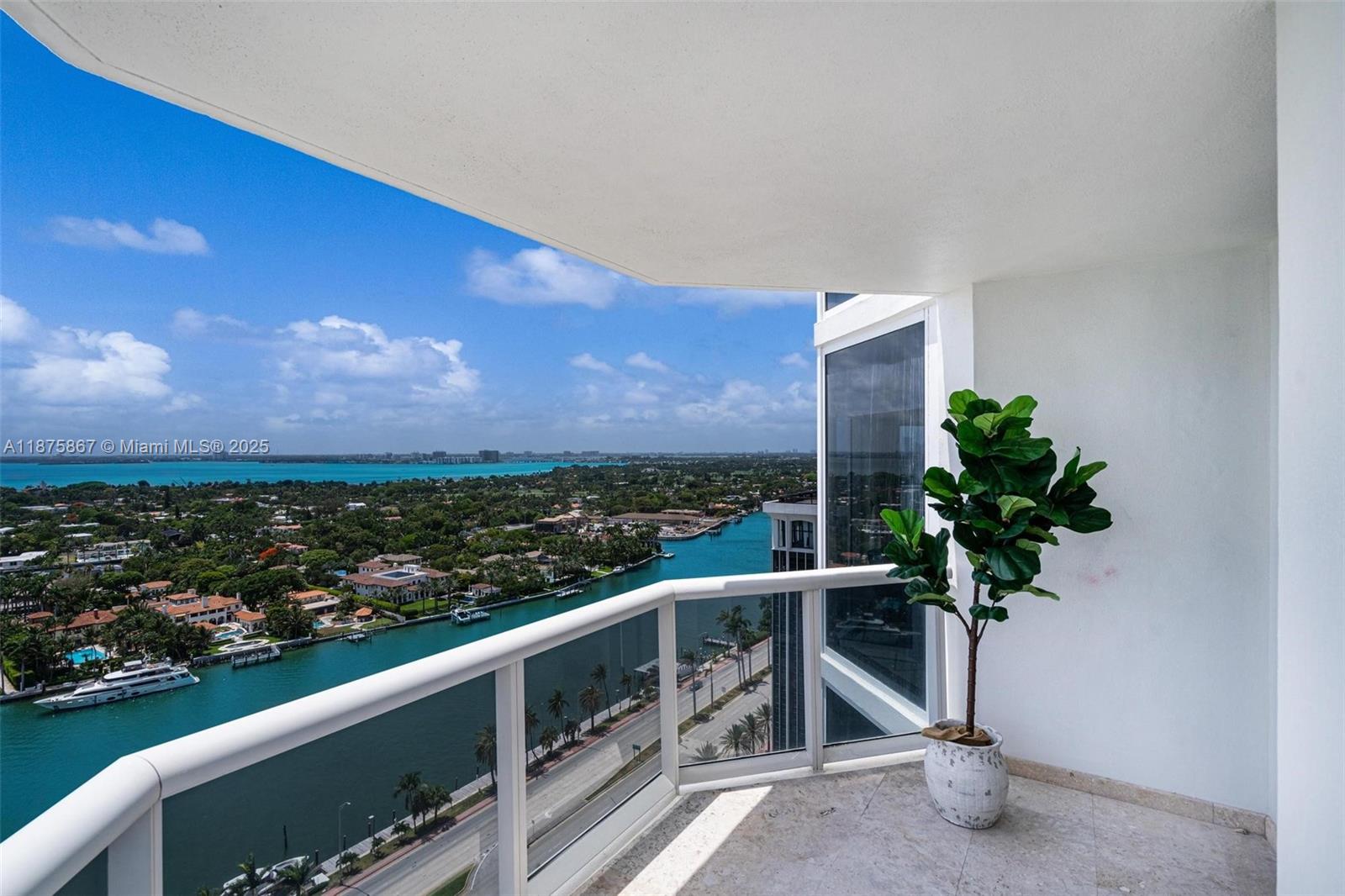 4779 Collins Ave #2305, Miami Beach FL 33140