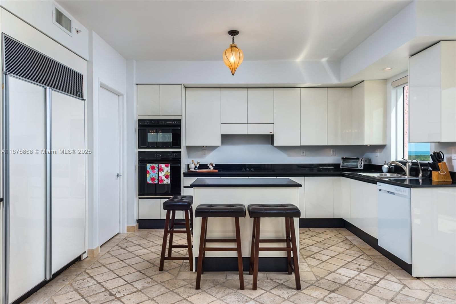 789 Crandon Blvd #1202, Key Biscayne FL 33149