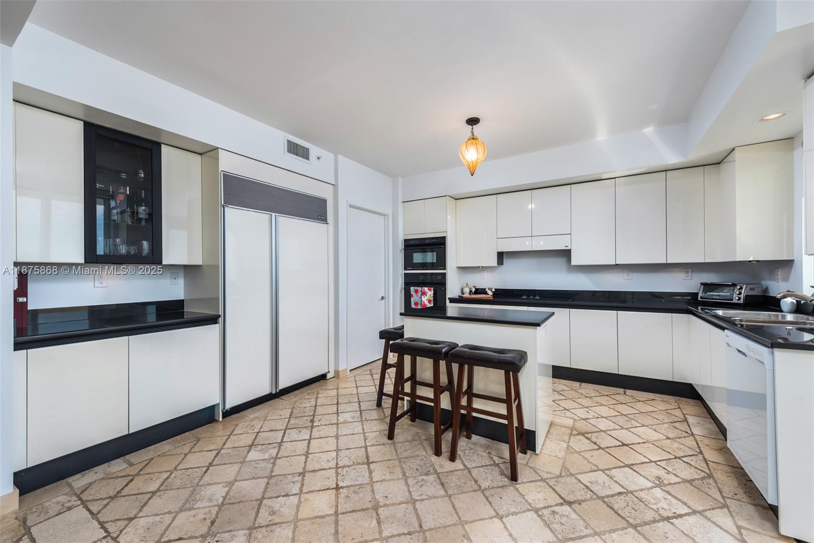 789 Crandon Blvd #1202, Key Biscayne FL 33149