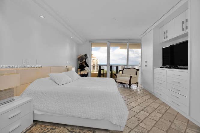 789 Crandon Blvd #1202, Key Biscayne FL 33149