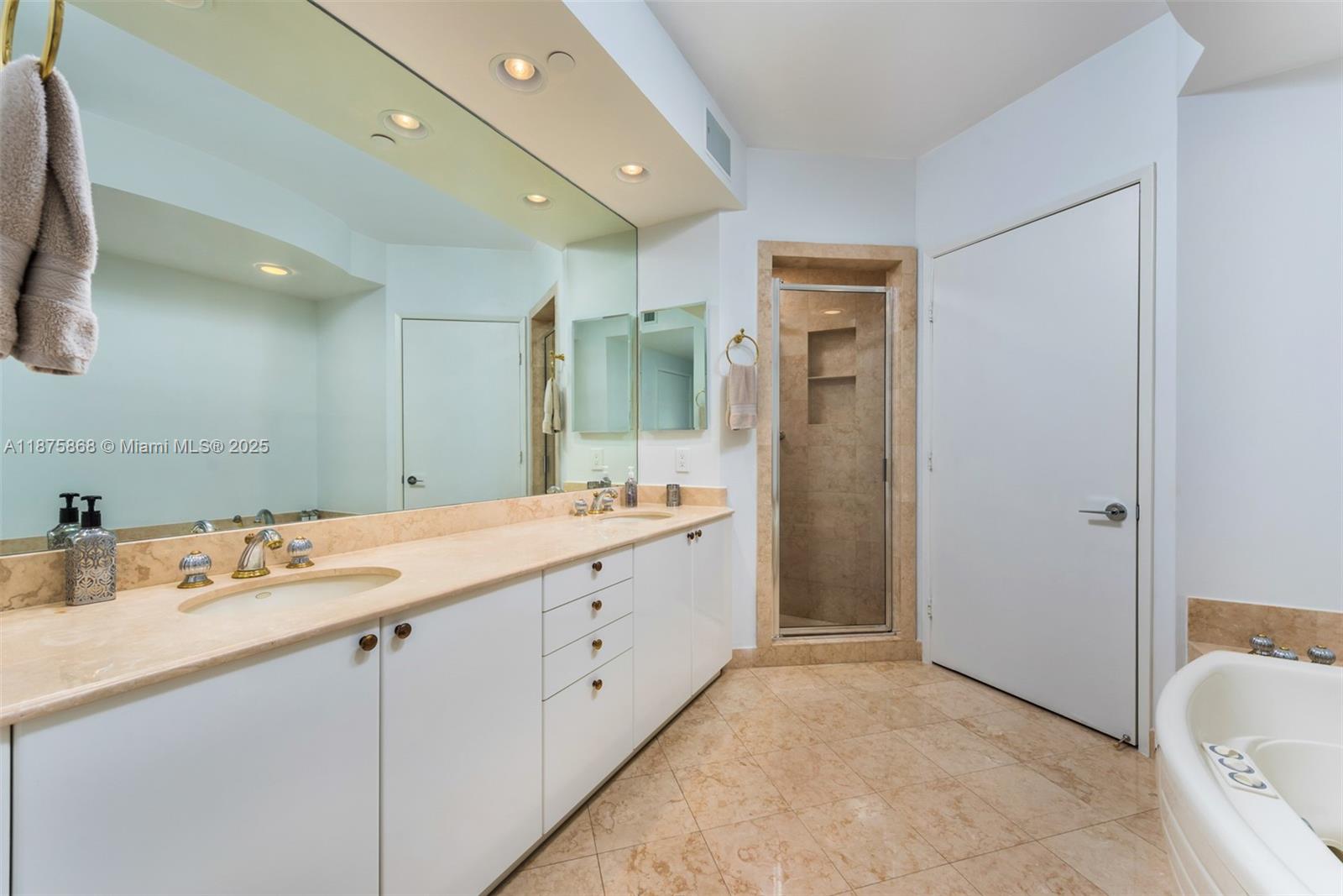 789 Crandon Blvd #1202, Key Biscayne FL 33149