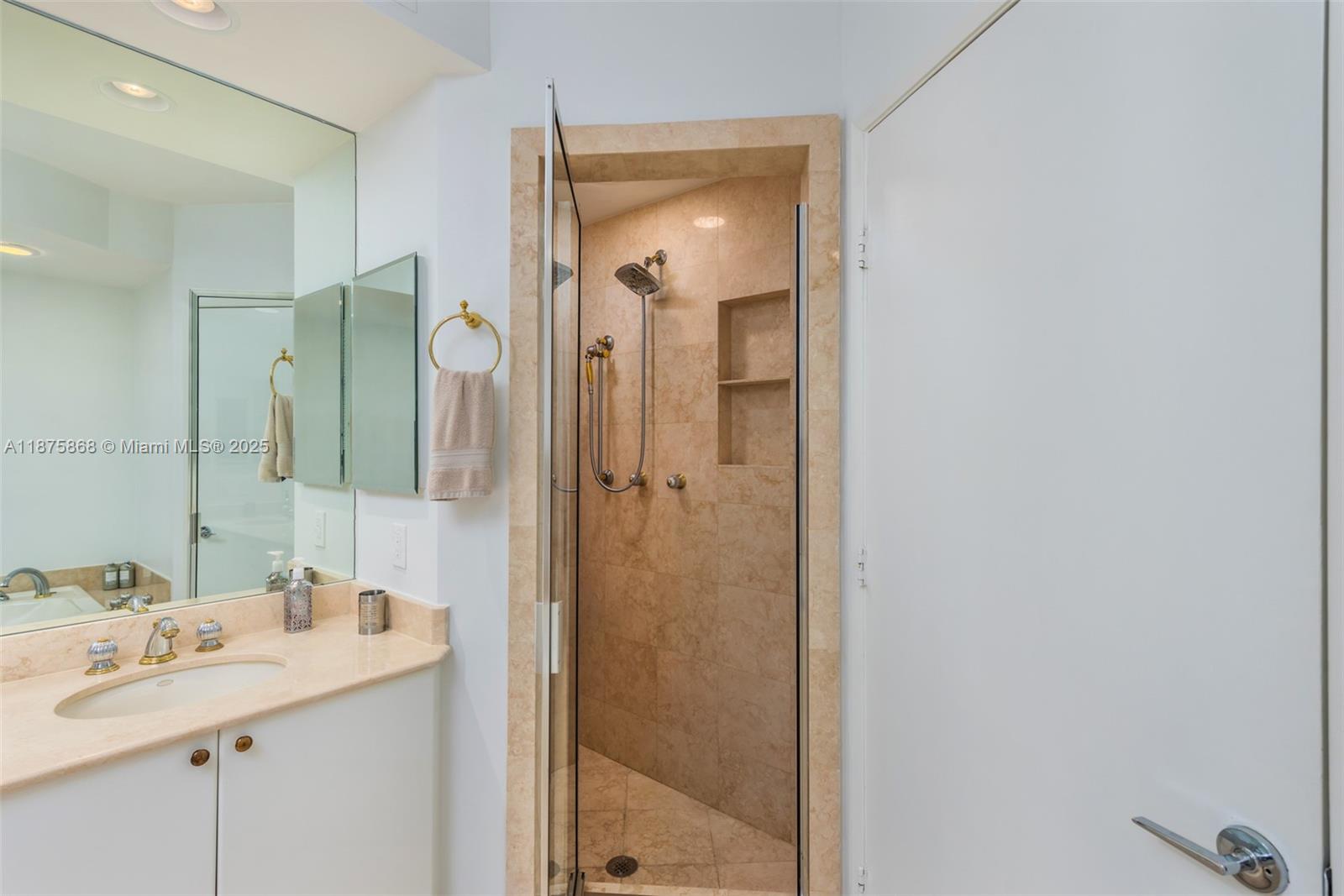789 Crandon Blvd #1202, Key Biscayne FL 33149