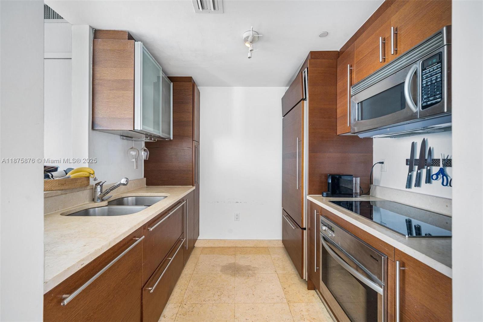 450 Alton Rd #808, Miami Beach FL 33139