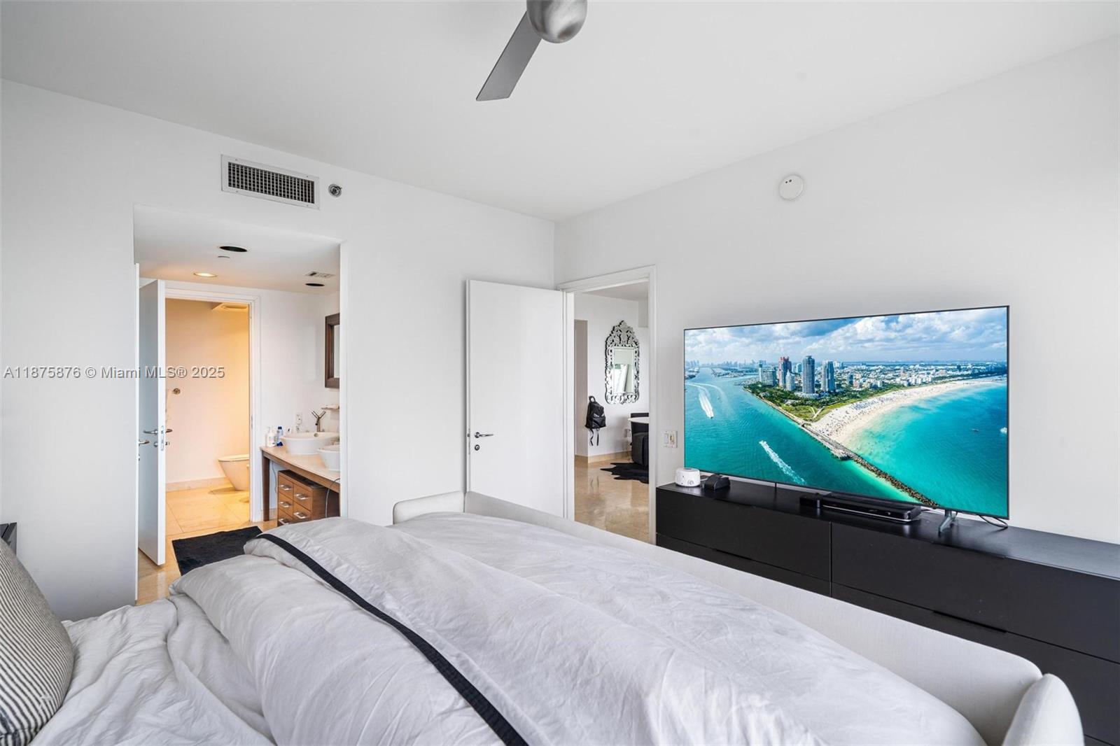 450 Alton Rd #808, Miami Beach FL 33139