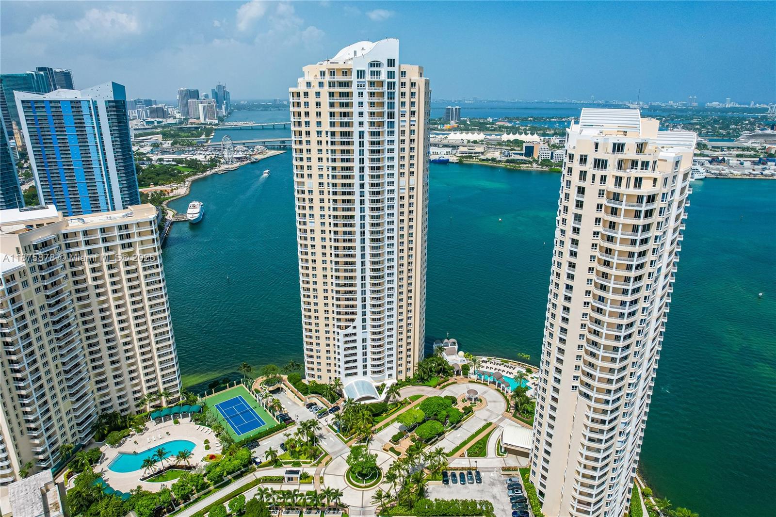 848 Brickell Key Dr #3803, Miami FL 33131