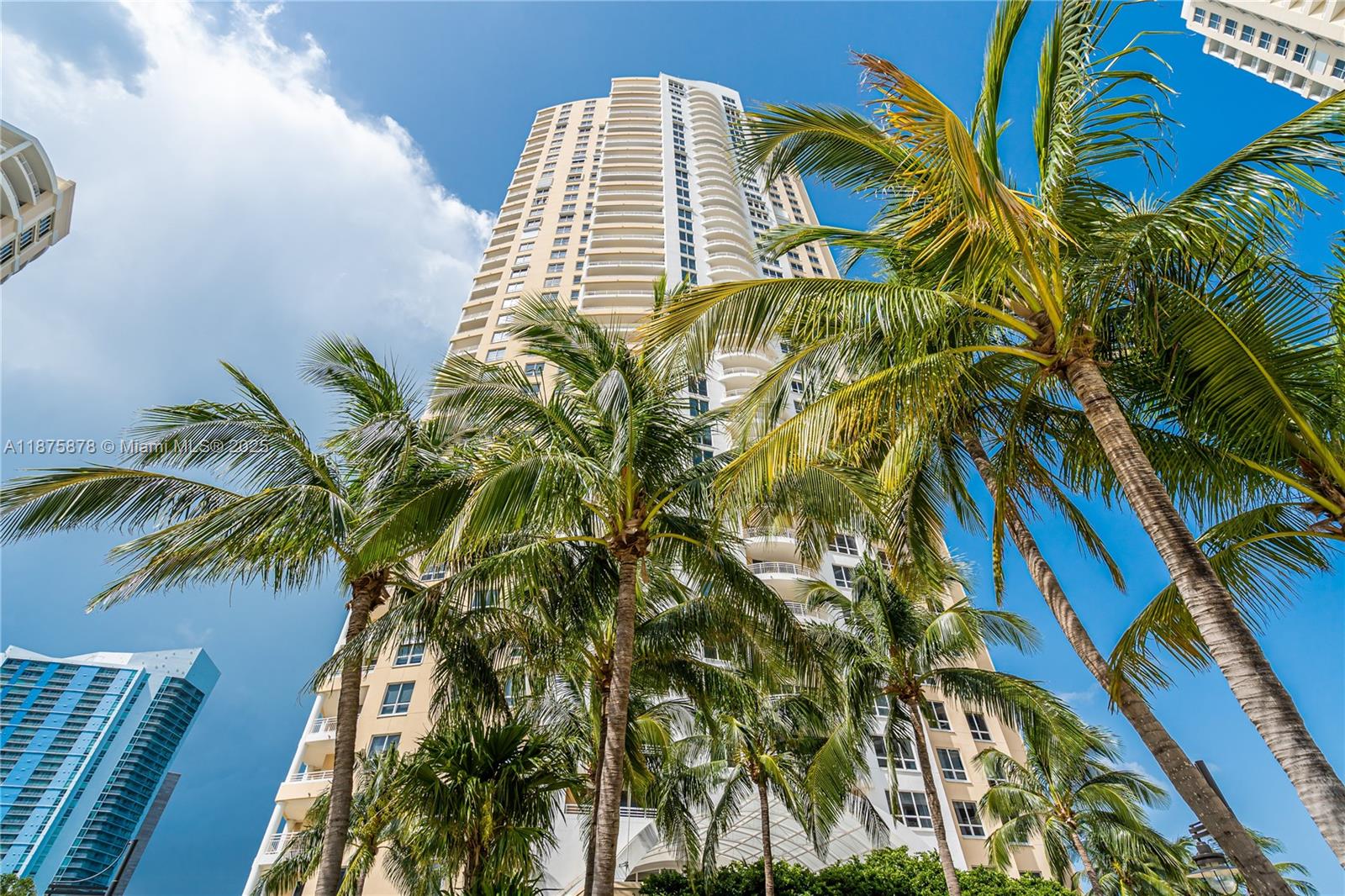848 Brickell Key Dr #3803, Miami FL 33131
