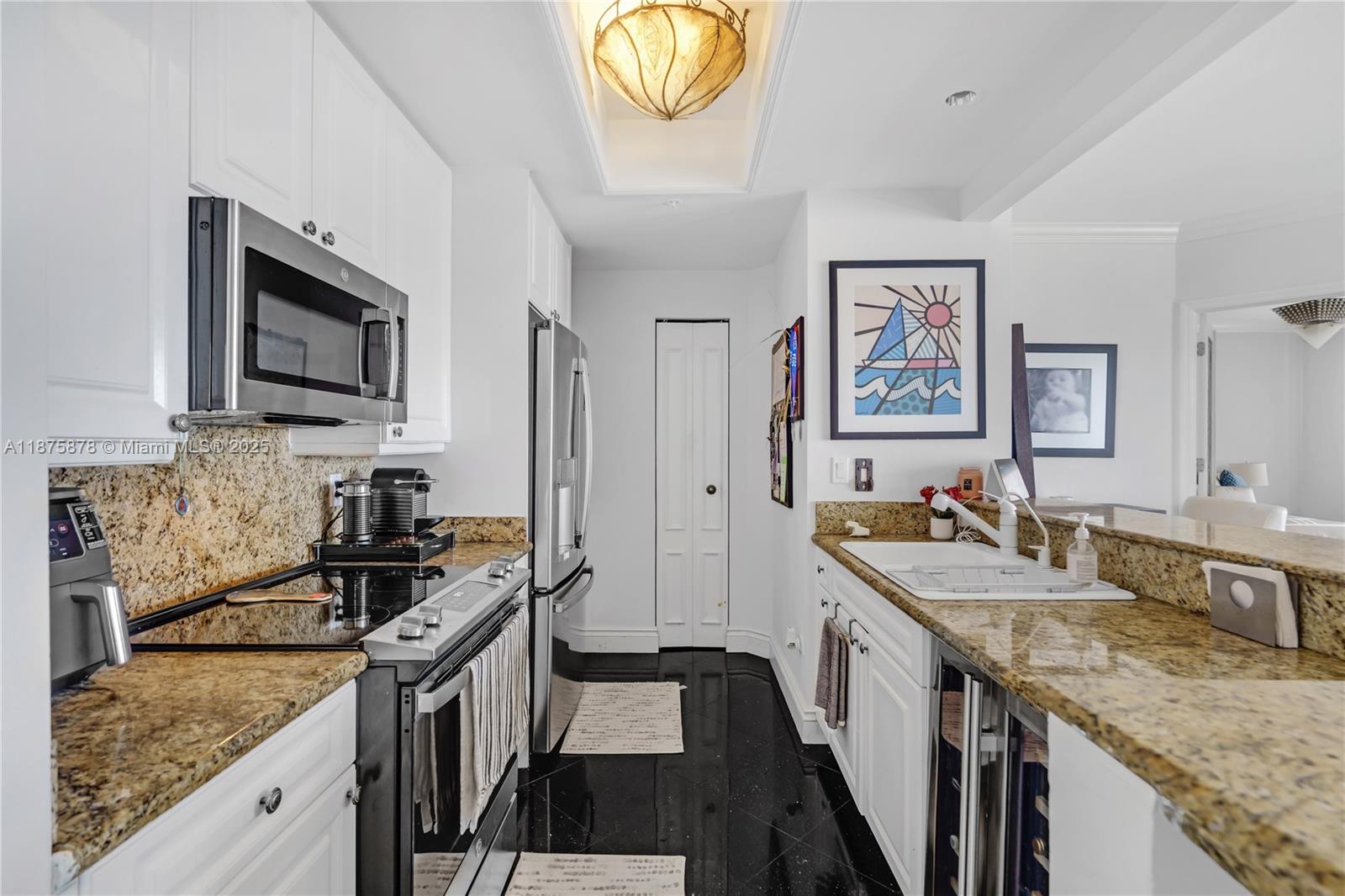 848 Brickell Key Dr #3803, Miami FL 33131