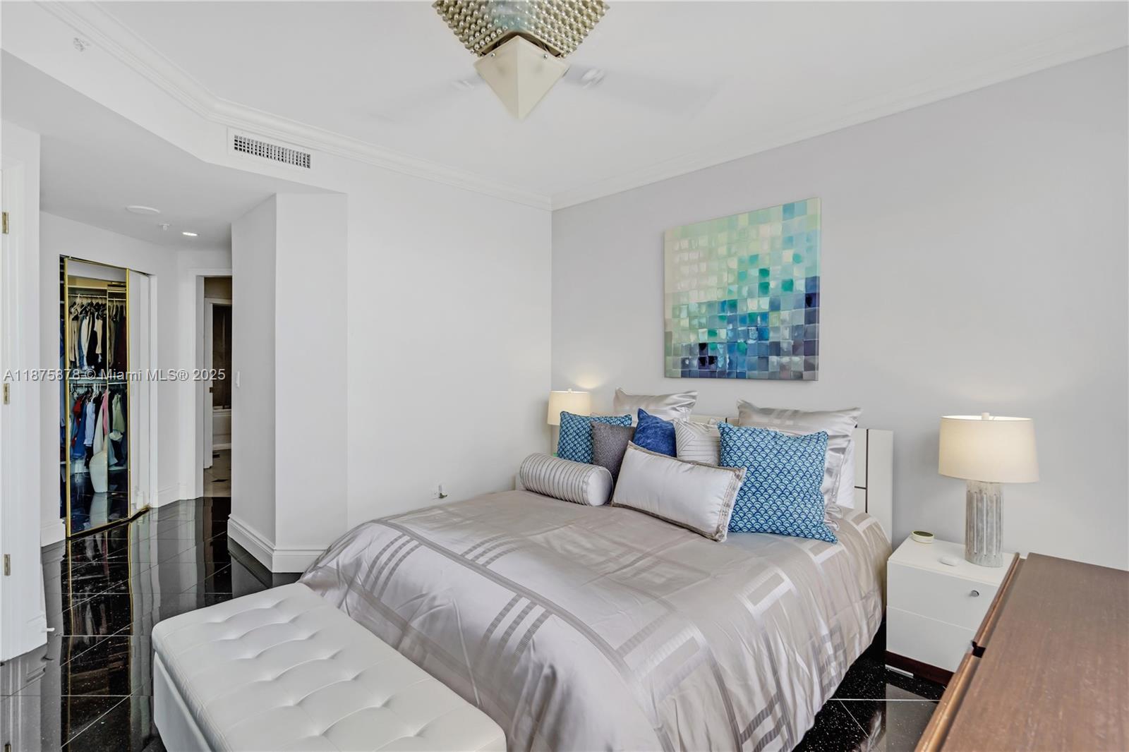 848 Brickell Key Dr #3803, Miami FL 33131