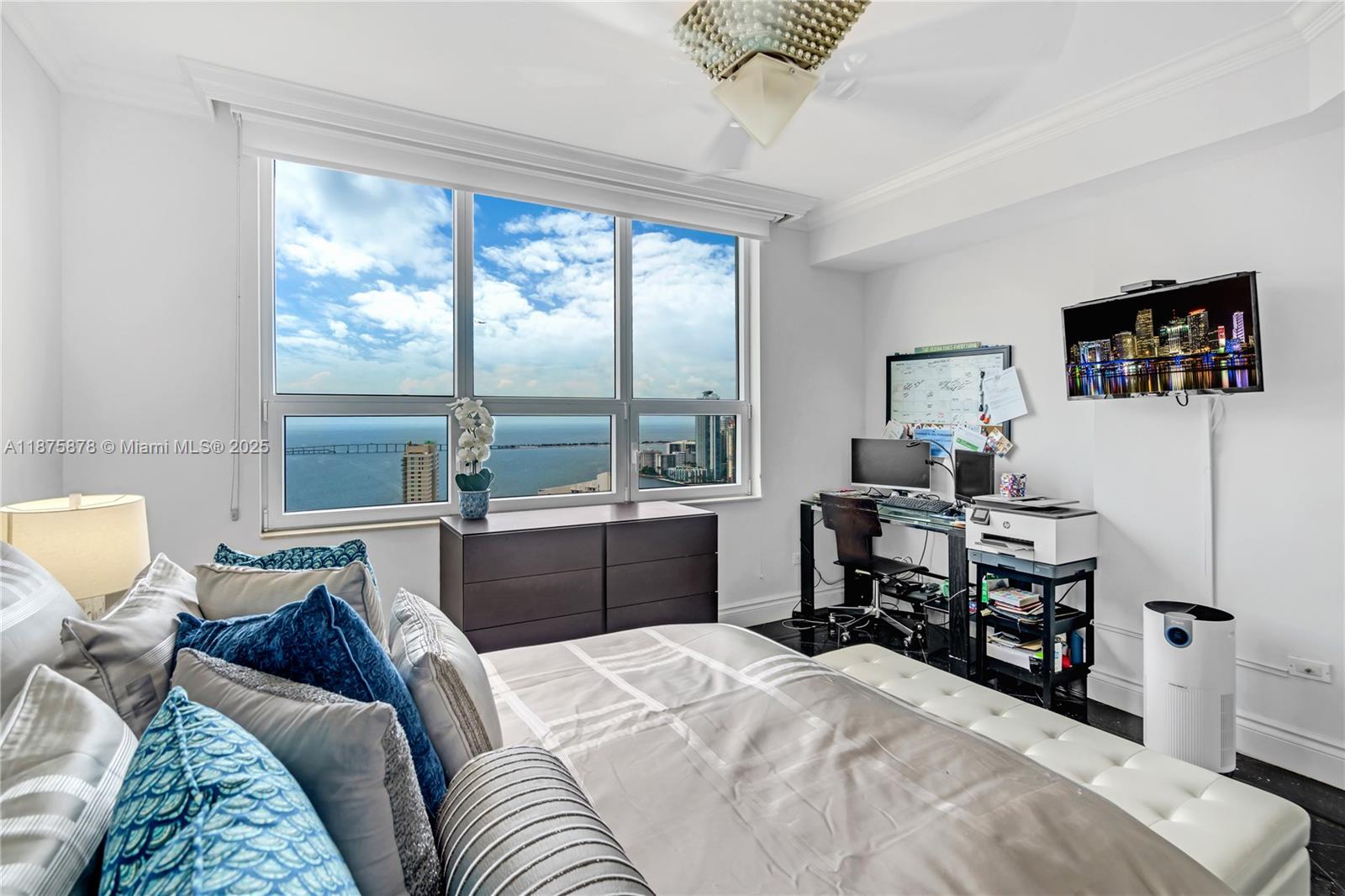 848 Brickell Key Dr #3803, Miami FL 33131