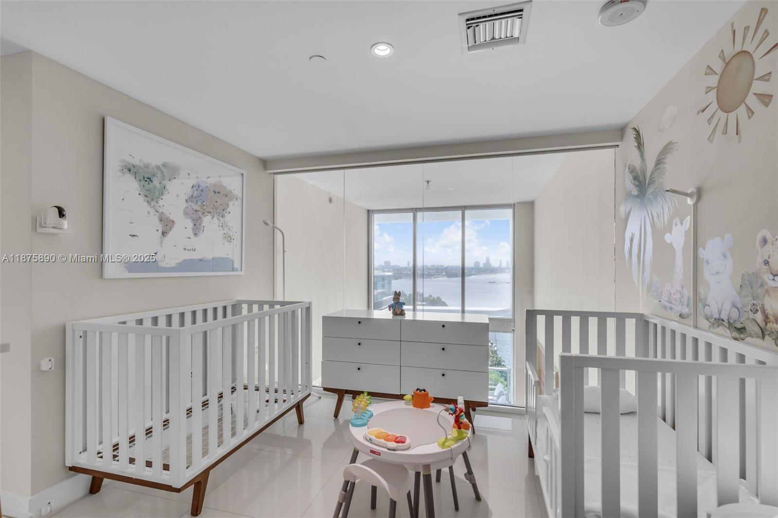 900 Biscayne Blvd #1707, Miami FL 33132