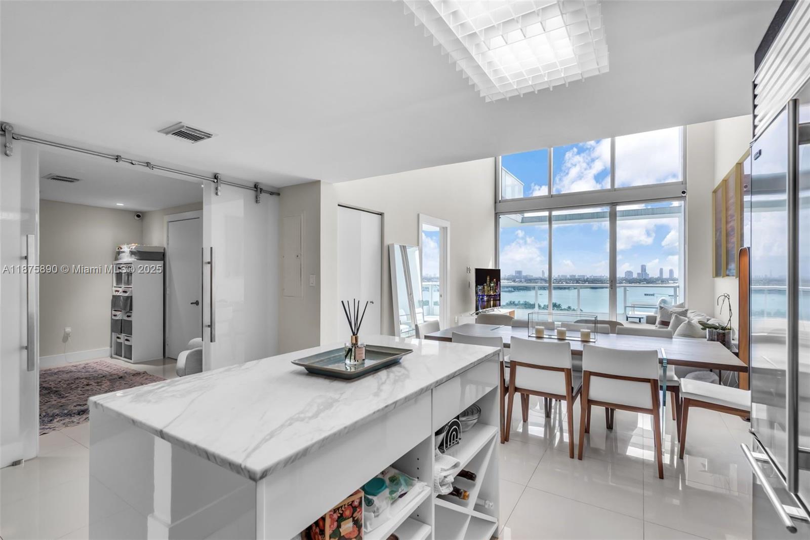 900 Biscayne Blvd #1707, Miami FL 33132