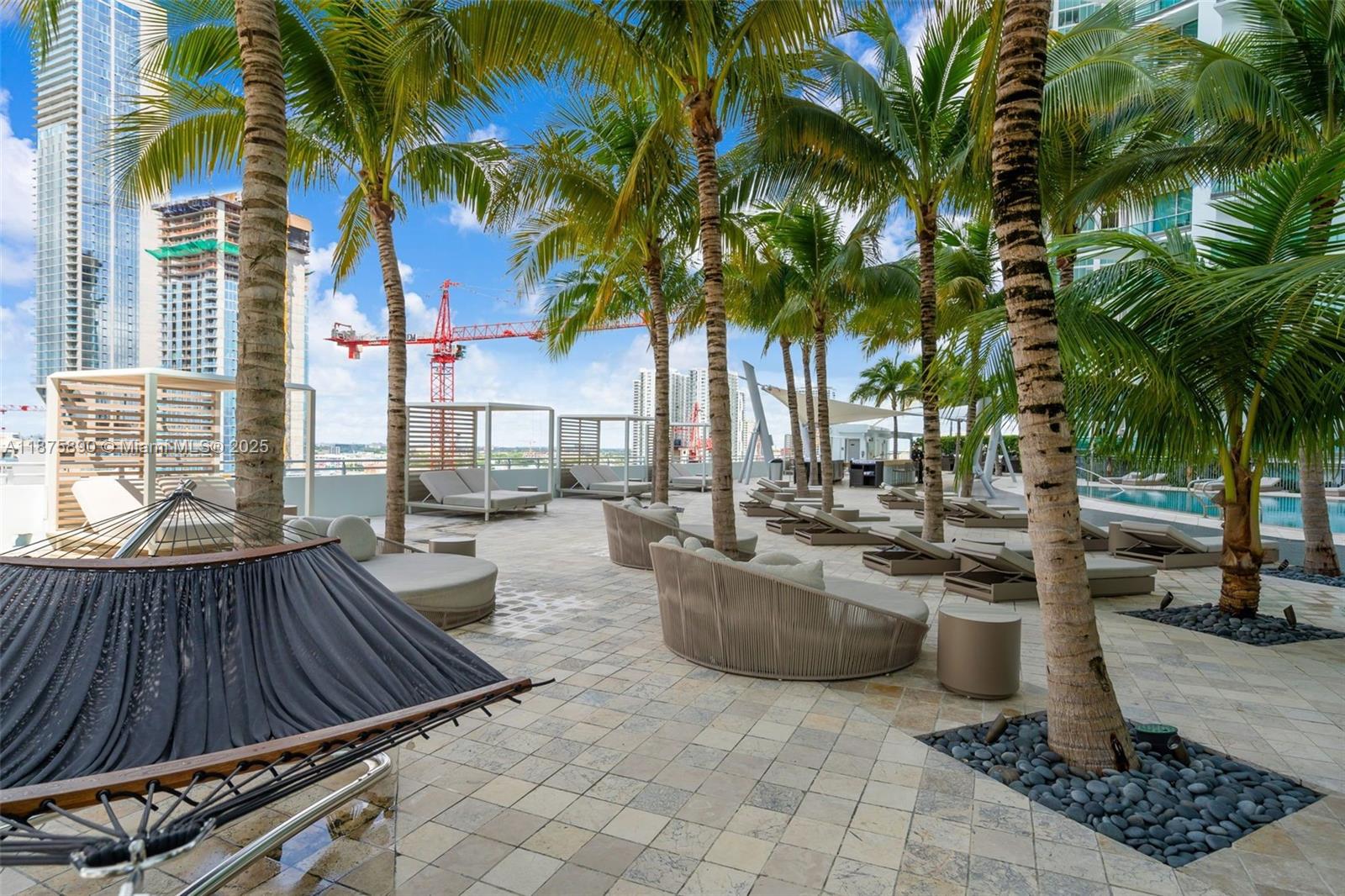 900 Biscayne Blvd #1707, Miami FL 33132