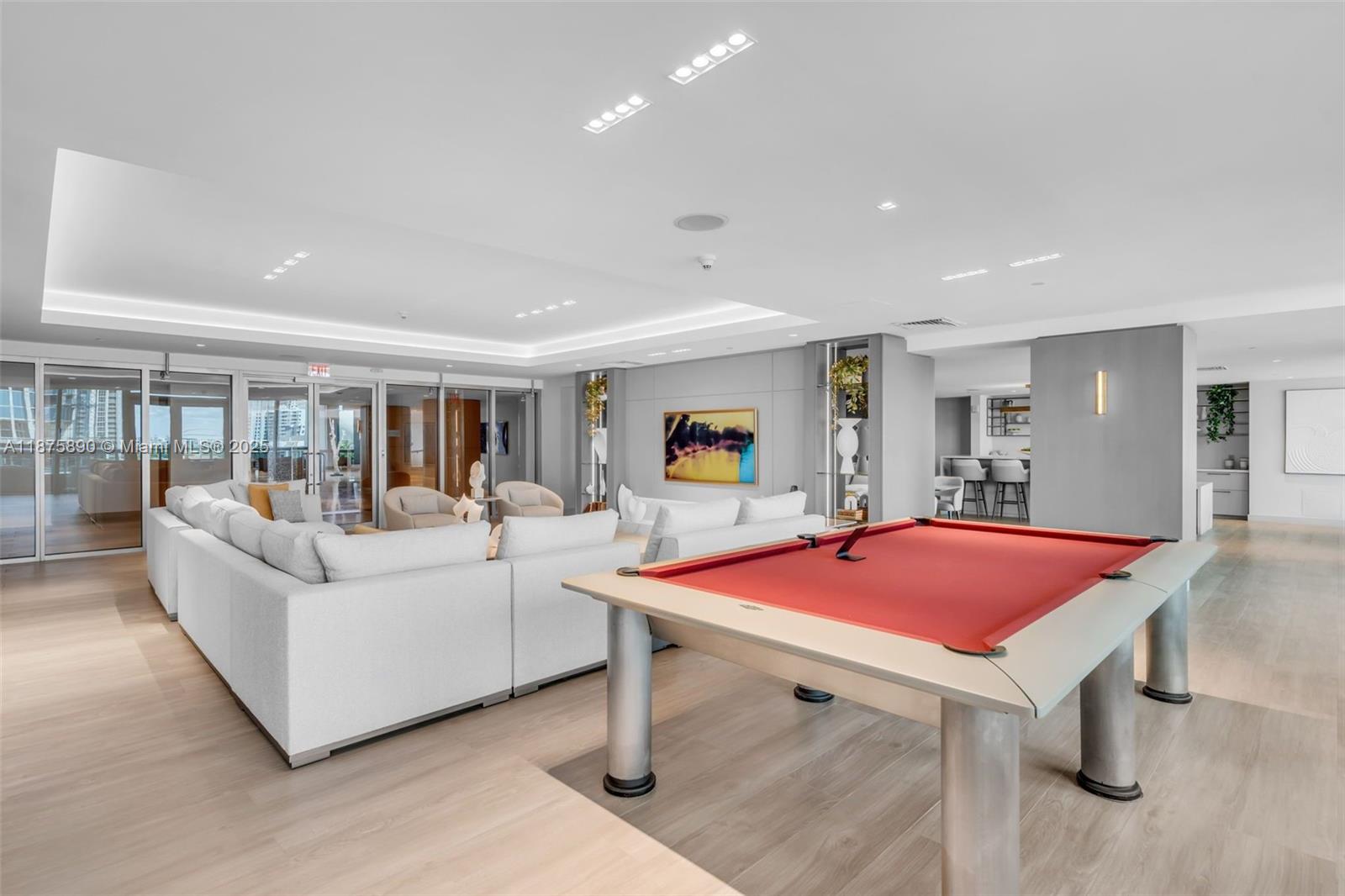 900 Biscayne Blvd #1707, Miami FL 33132