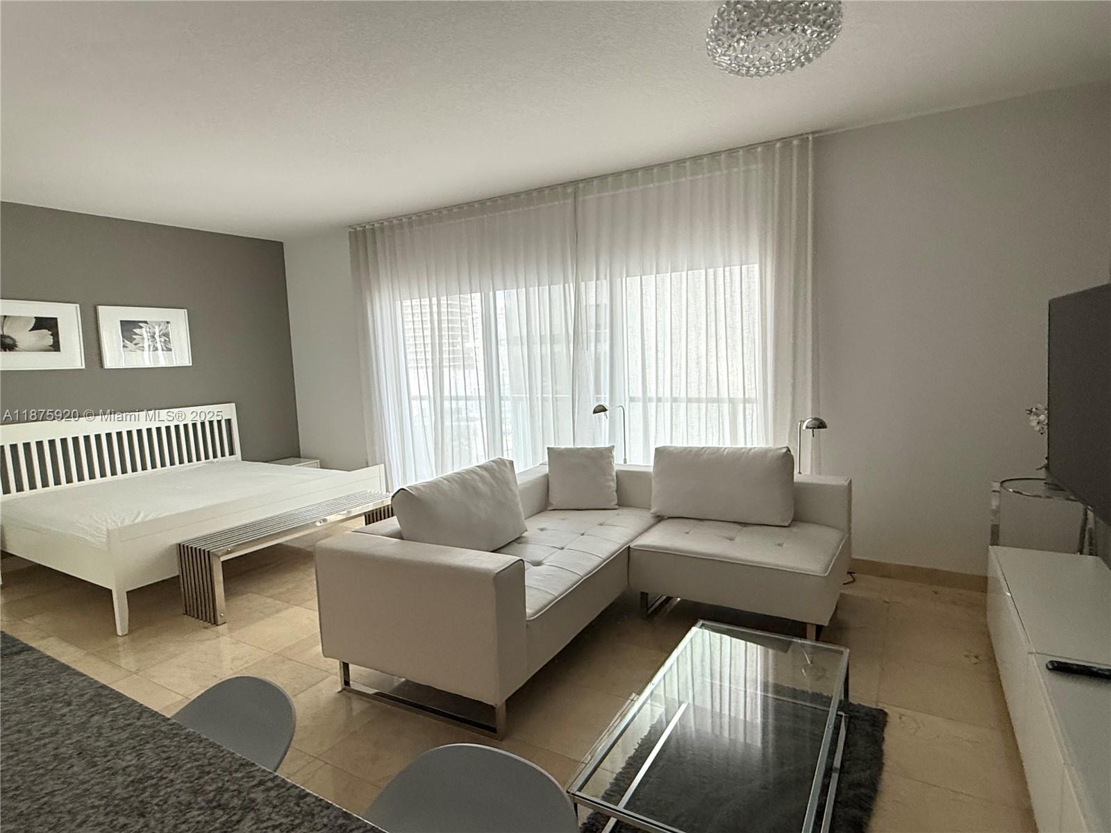 1050 Brickell #2522, Miami FL 33131