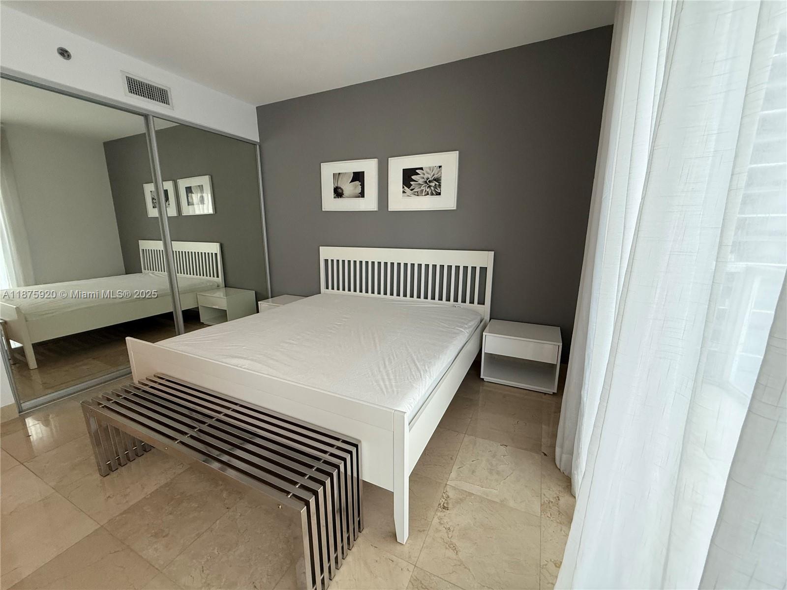 1050 Brickell #2522, Miami FL 33131