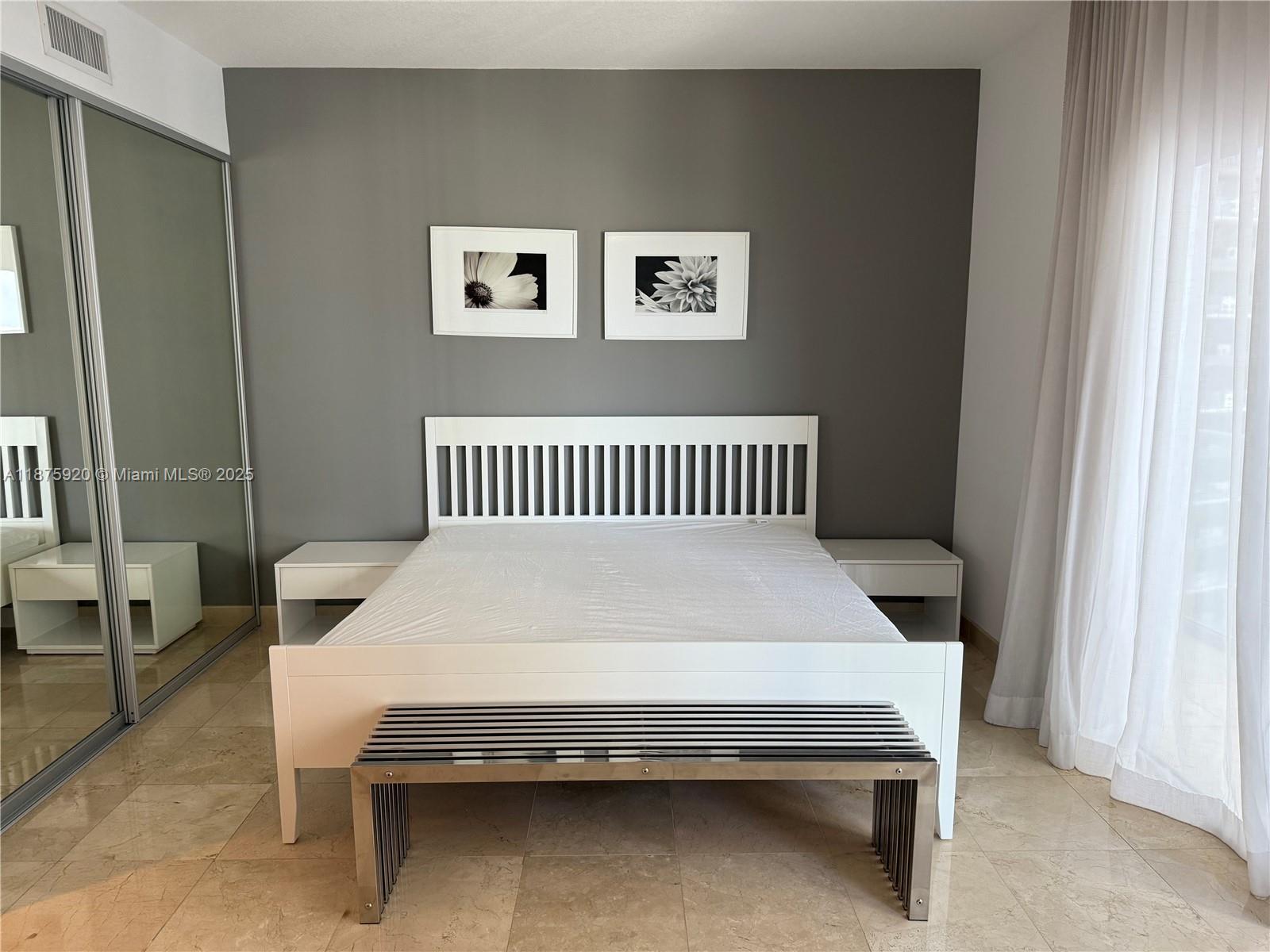 1050 Brickell #2522, Miami FL 33131