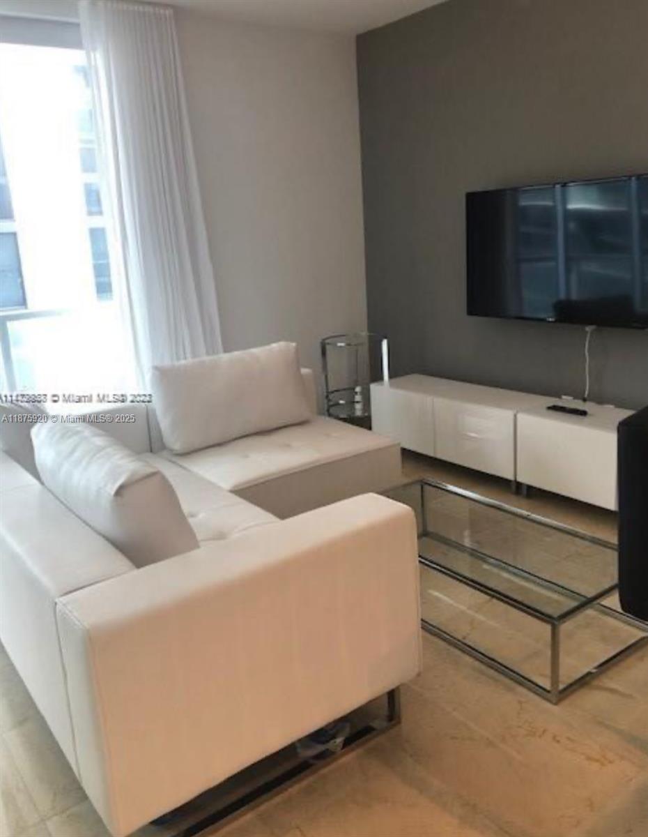 1050 Brickell #2522, Miami FL 33131