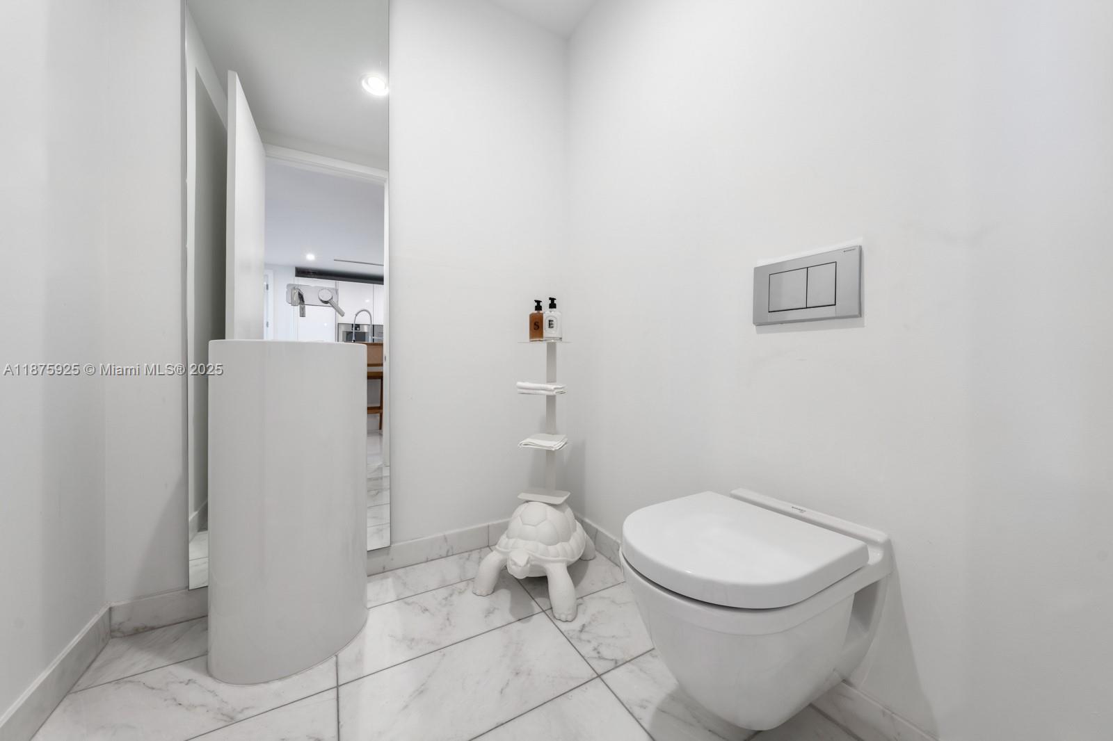 10203 Collins Ave #204, Bal Harbour FL 33154