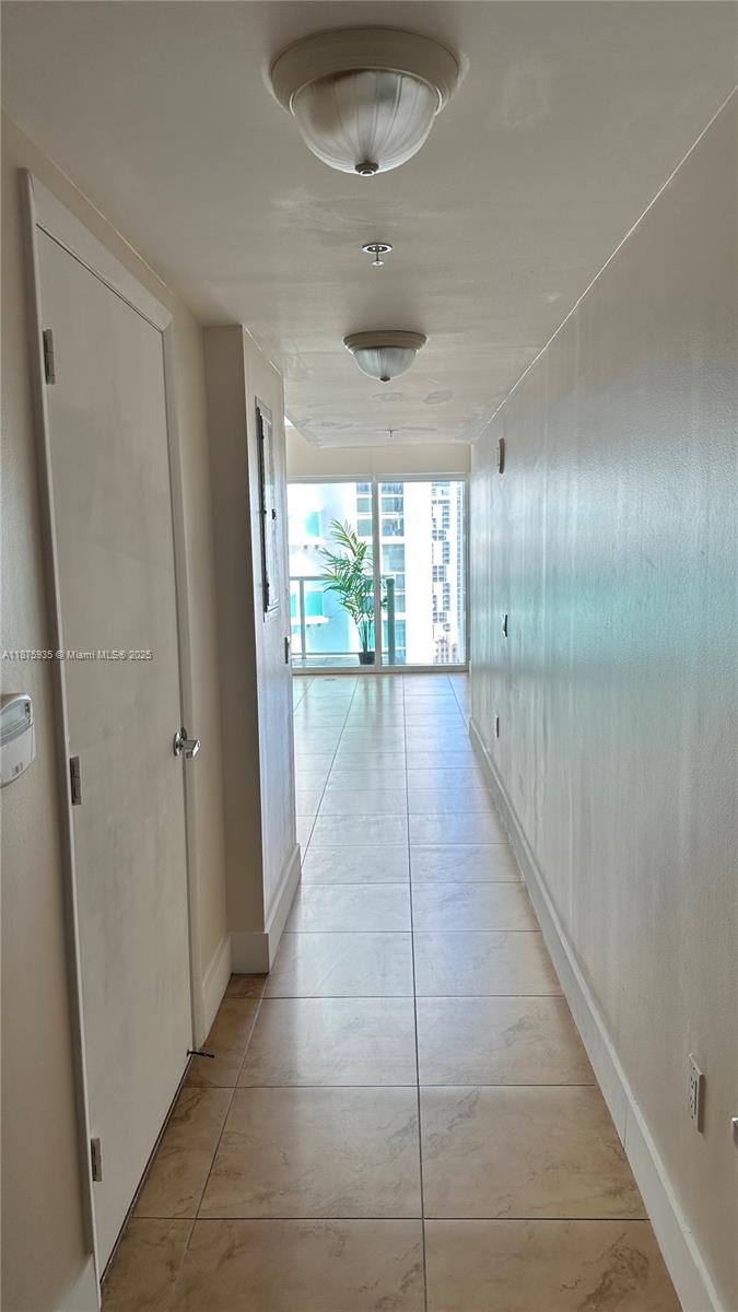 41 SE 5th St #1915, Miami FL 33131