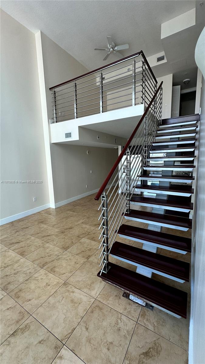 41 SE 5th St #1915, Miami FL 33131