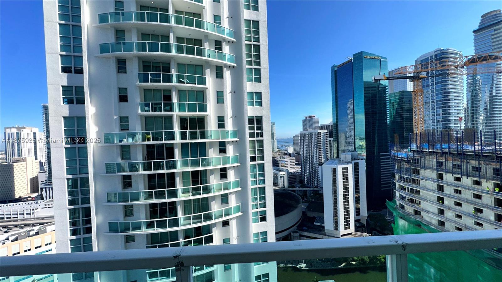41 SE 5th St #1915, Miami FL 33131