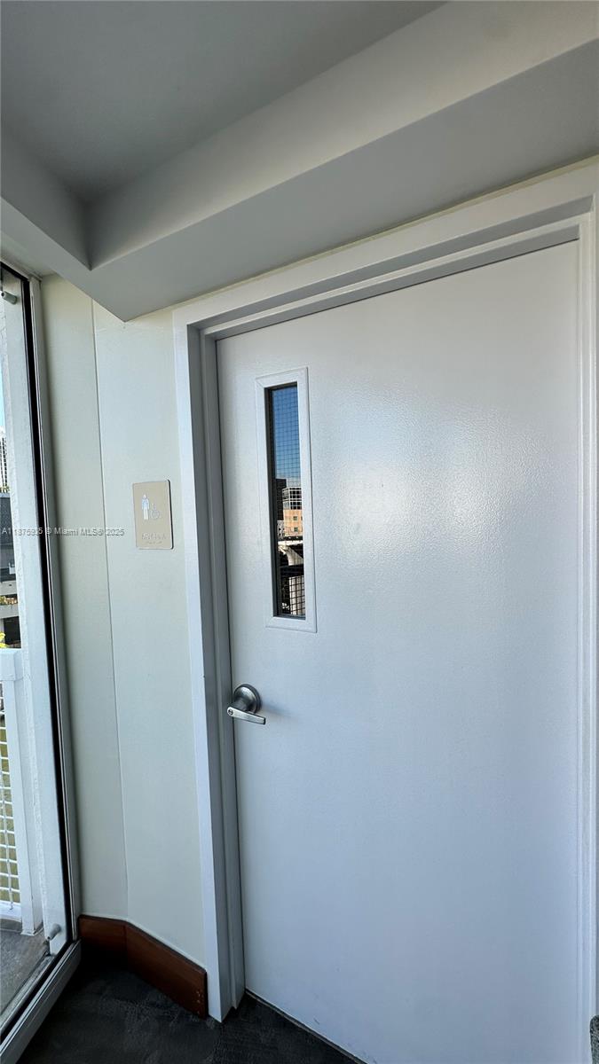 41 SE 5th St #1915, Miami FL 33131