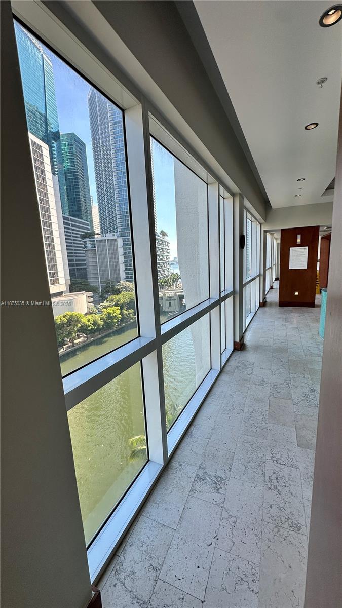 41 SE 5th St #1915, Miami FL 33131