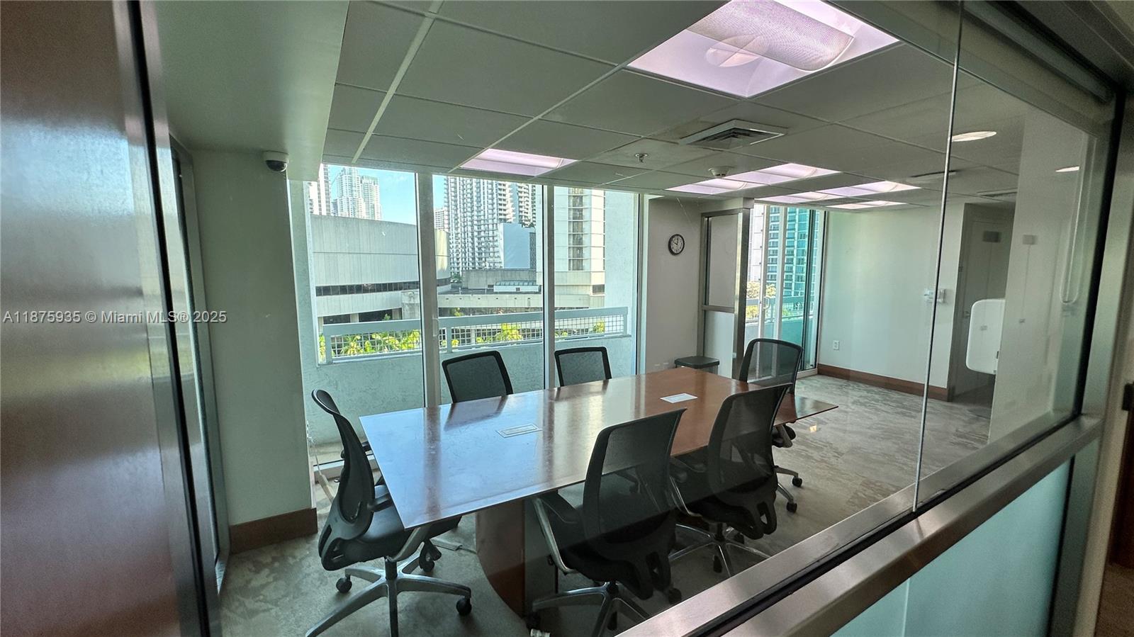 41 SE 5th St #1915, Miami FL 33131