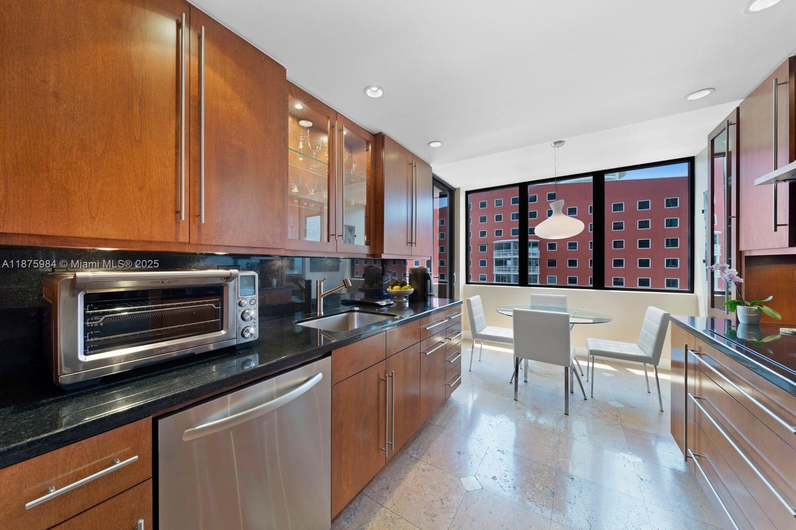 1581 Brickell Ave #2105, Miami FL 33129