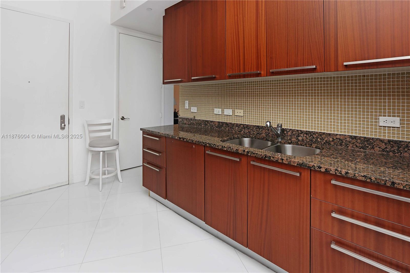 16001 Collins Ave #705, Sunny Isles Beach FL 33160