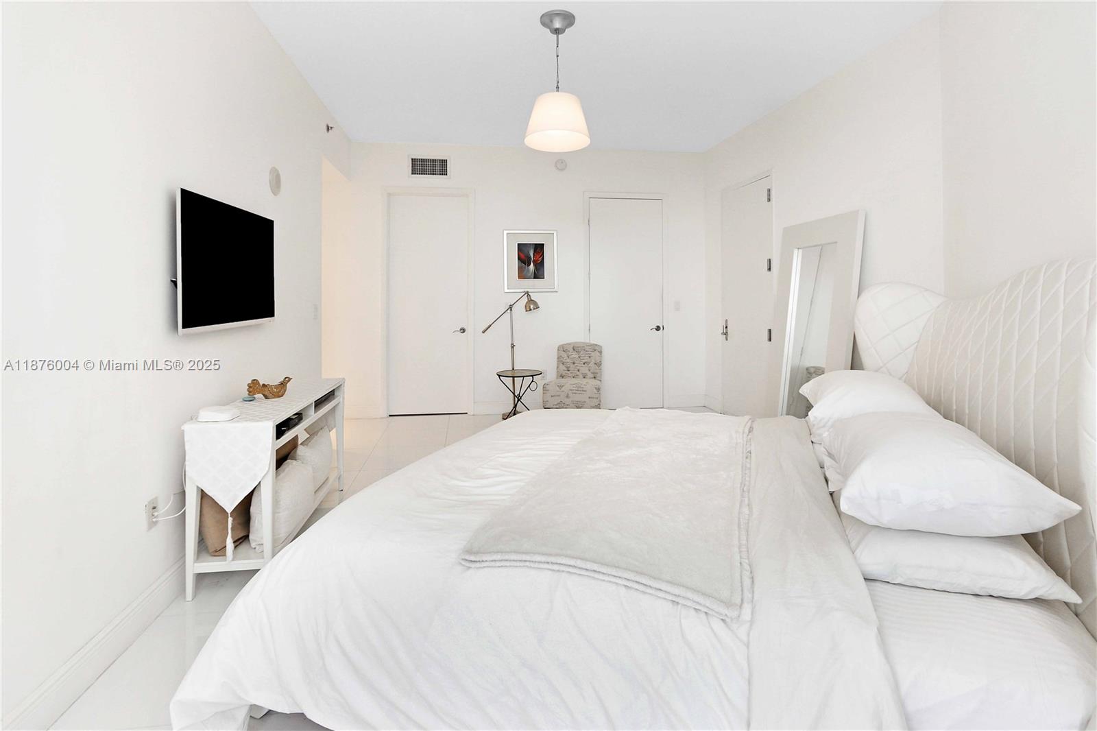 16001 Collins Ave #705, Sunny Isles Beach FL 33160