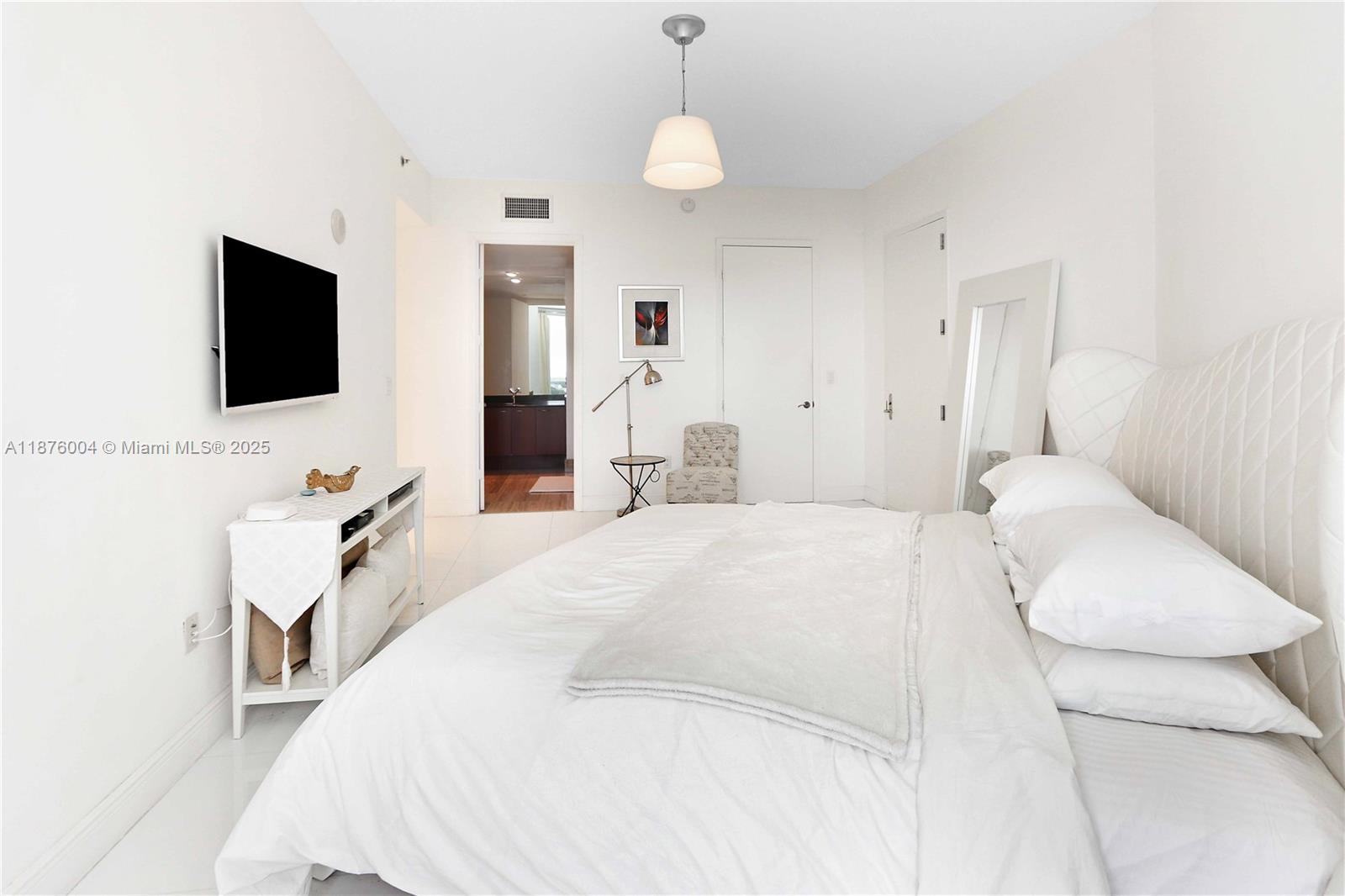 16001 Collins Ave #705, Sunny Isles Beach FL 33160
