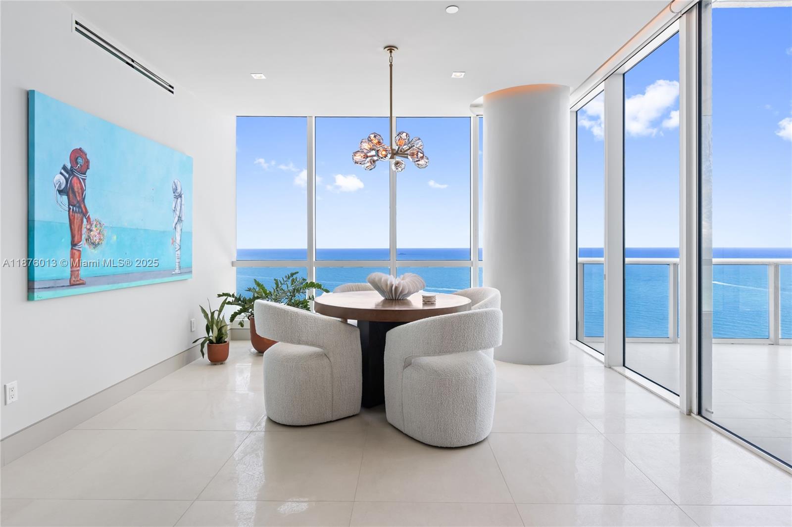 100 S Pointe Dr #3605, Miami Beach FL 33139