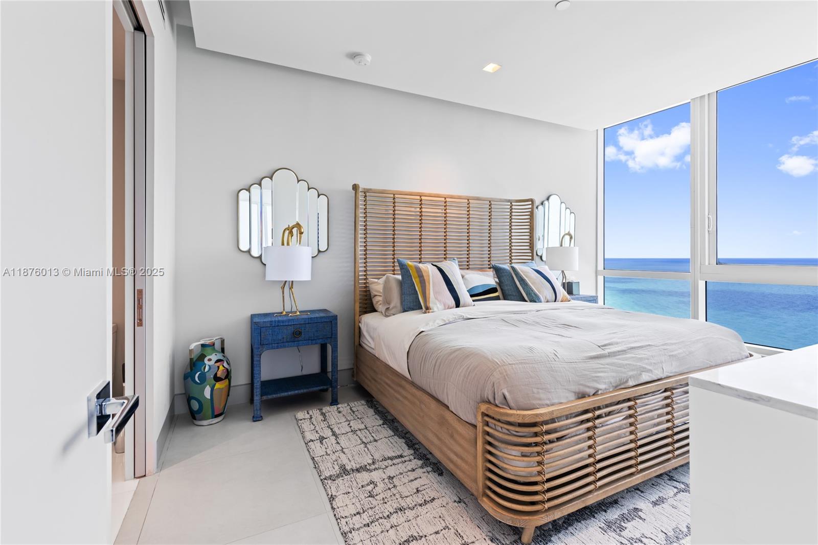 100 S Pointe Dr #3605, Miami Beach FL 33139