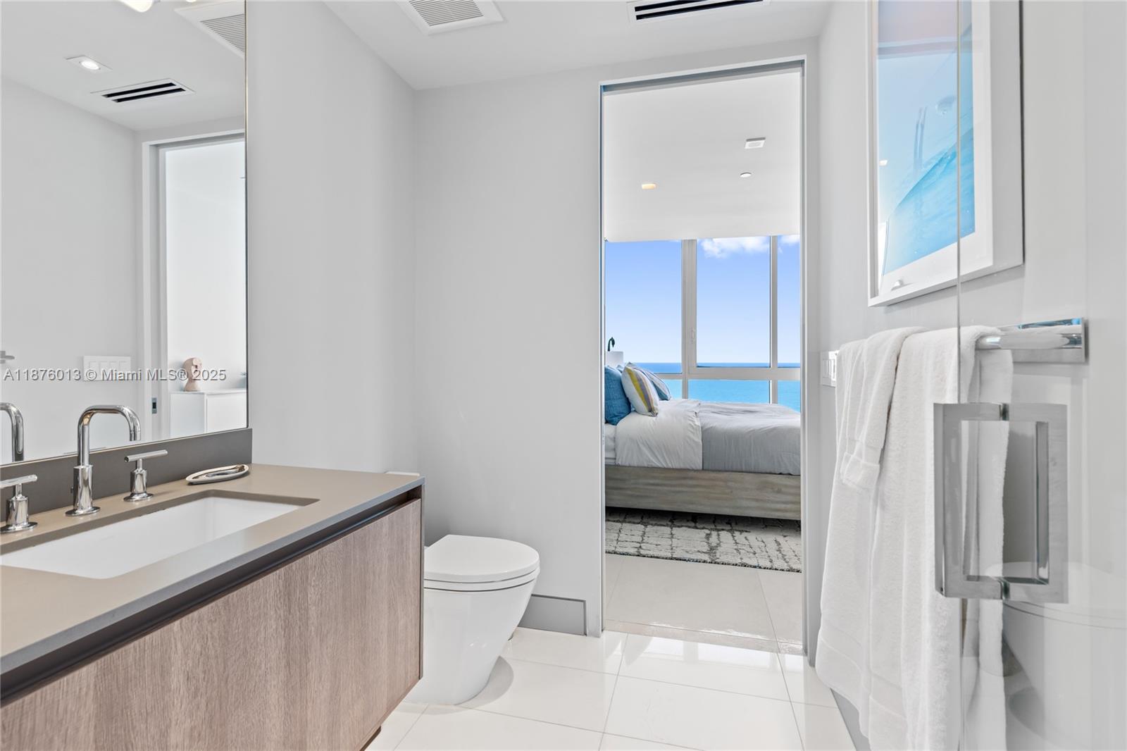 100 S Pointe Dr #3605, Miami Beach FL 33139